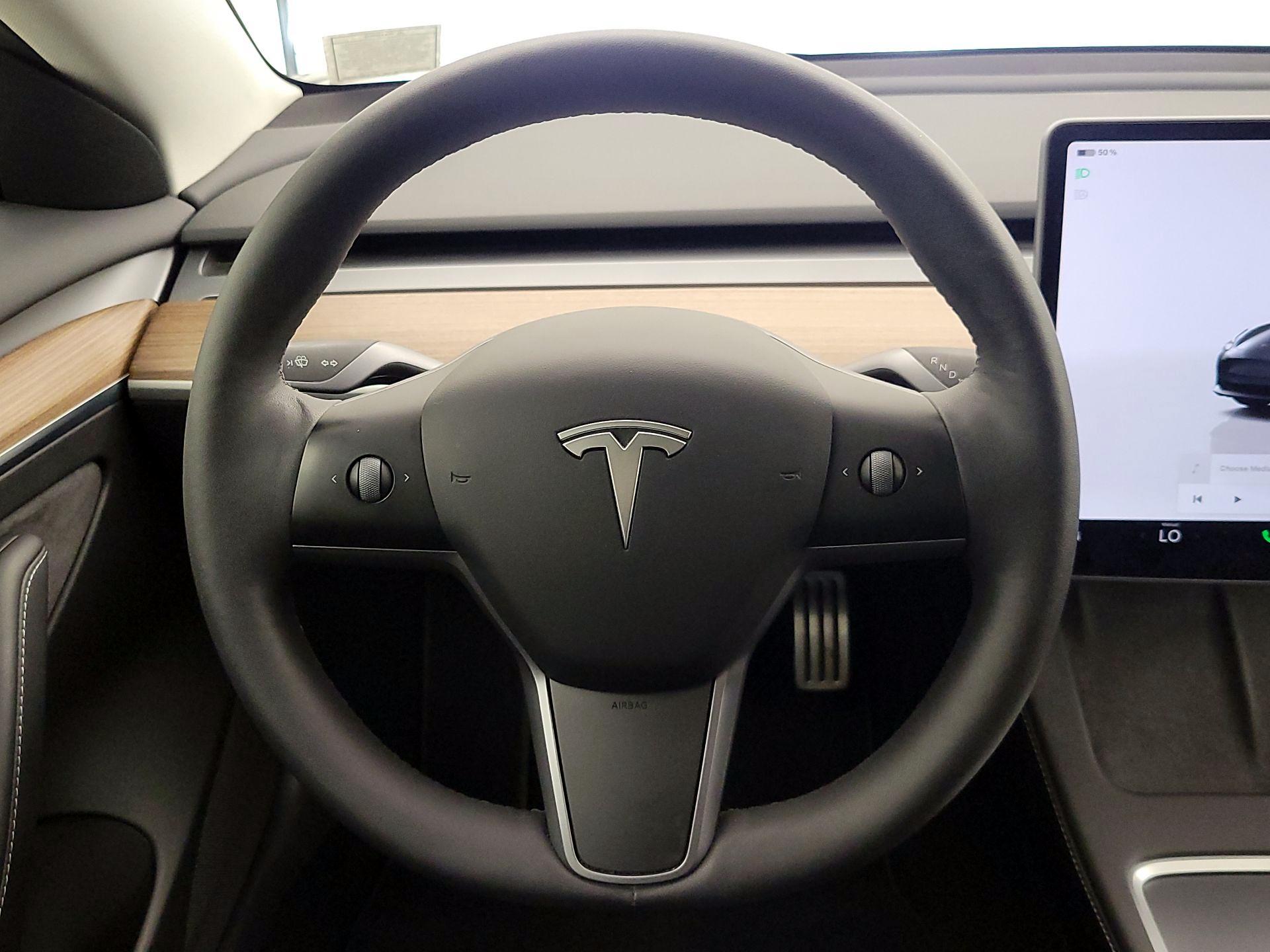 Thumbnail: 2023 Tesla Model 3 - 10