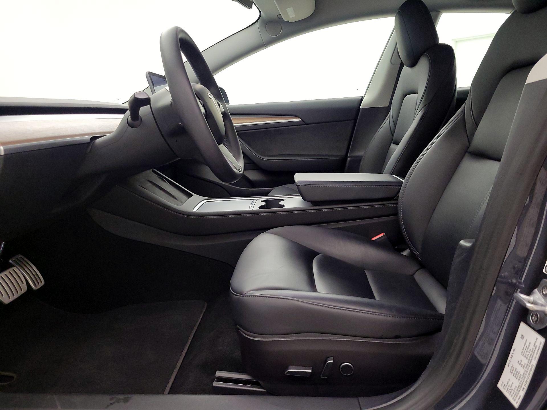 Thumbnail: 2023 Tesla Model 3 - 11
