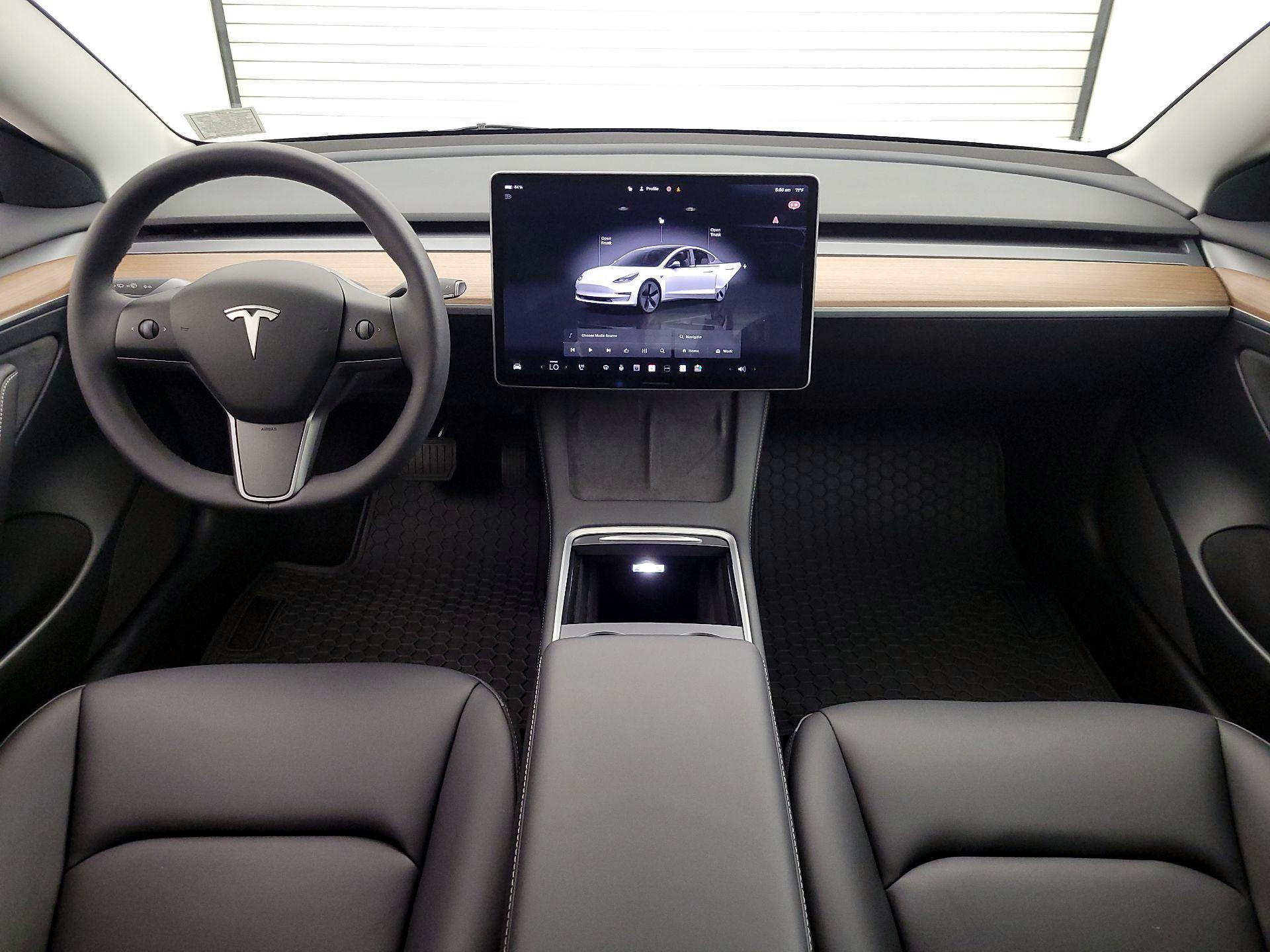 Thumbnail: 2023 Tesla Model 3 - 9
