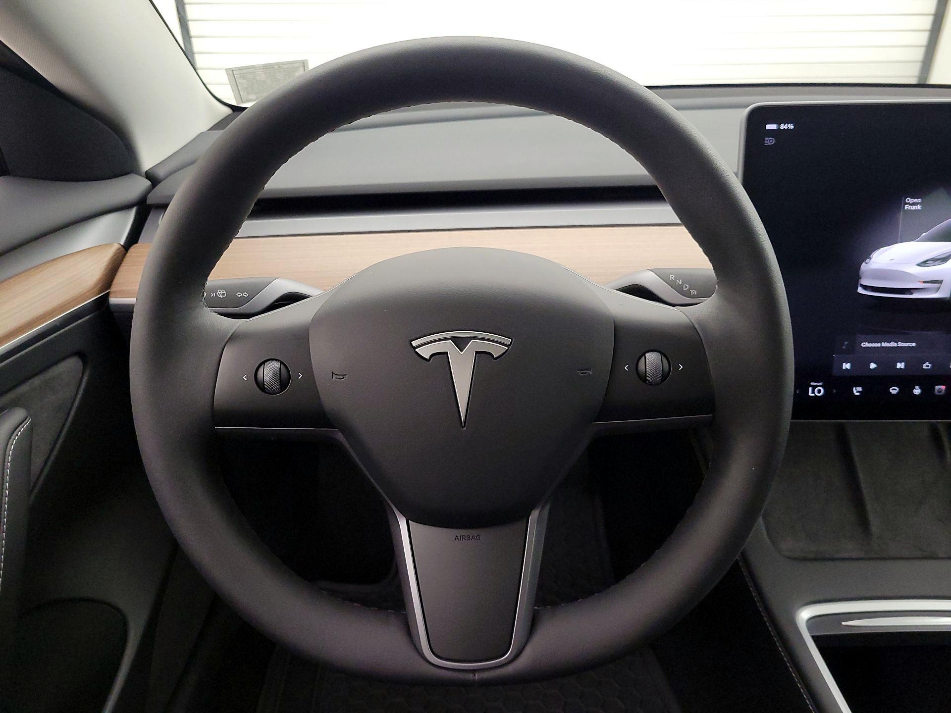 Thumbnail: 2023 Tesla Model 3 - 10