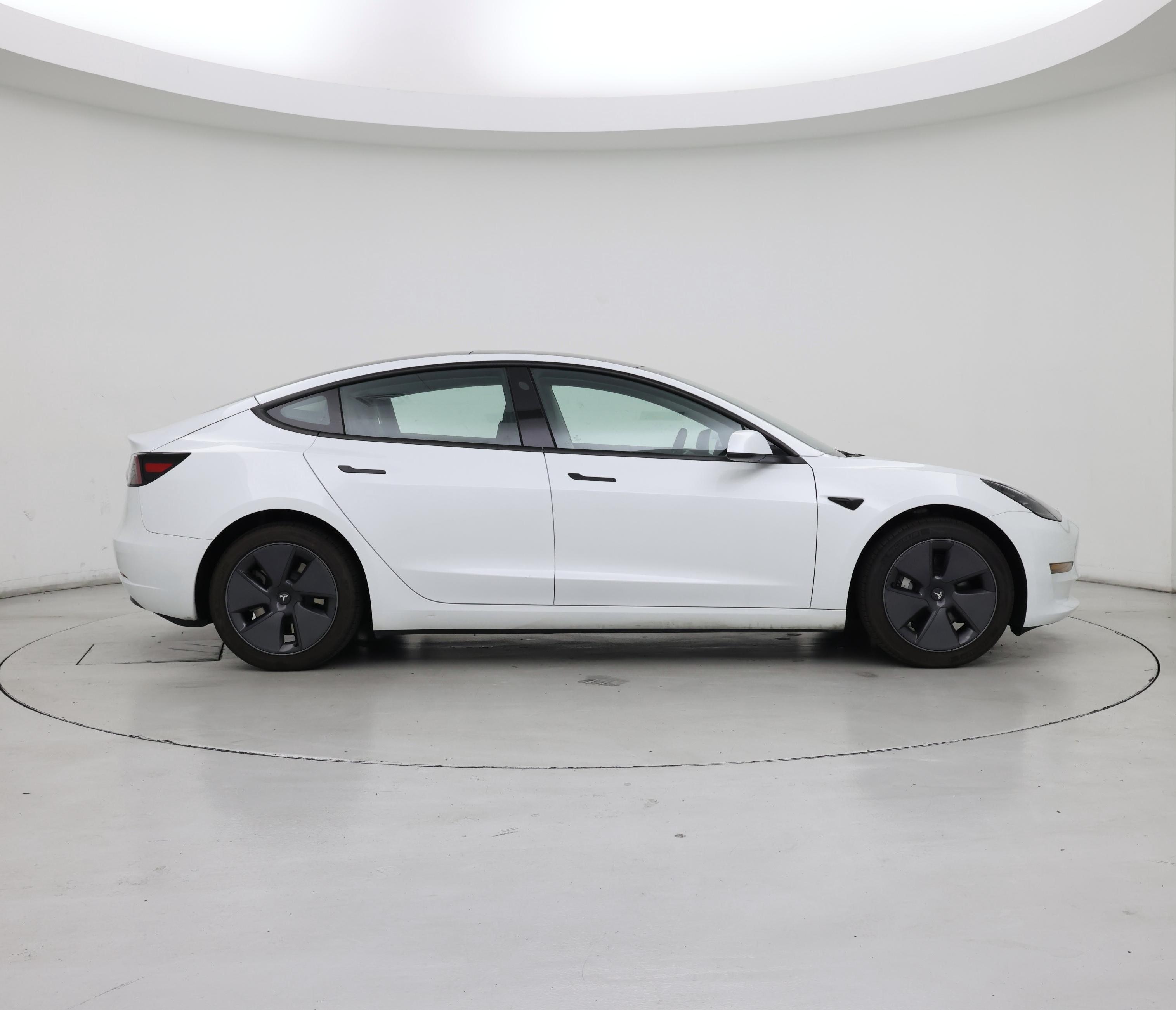Thumbnail: 2023 Tesla Model 3 - 7
