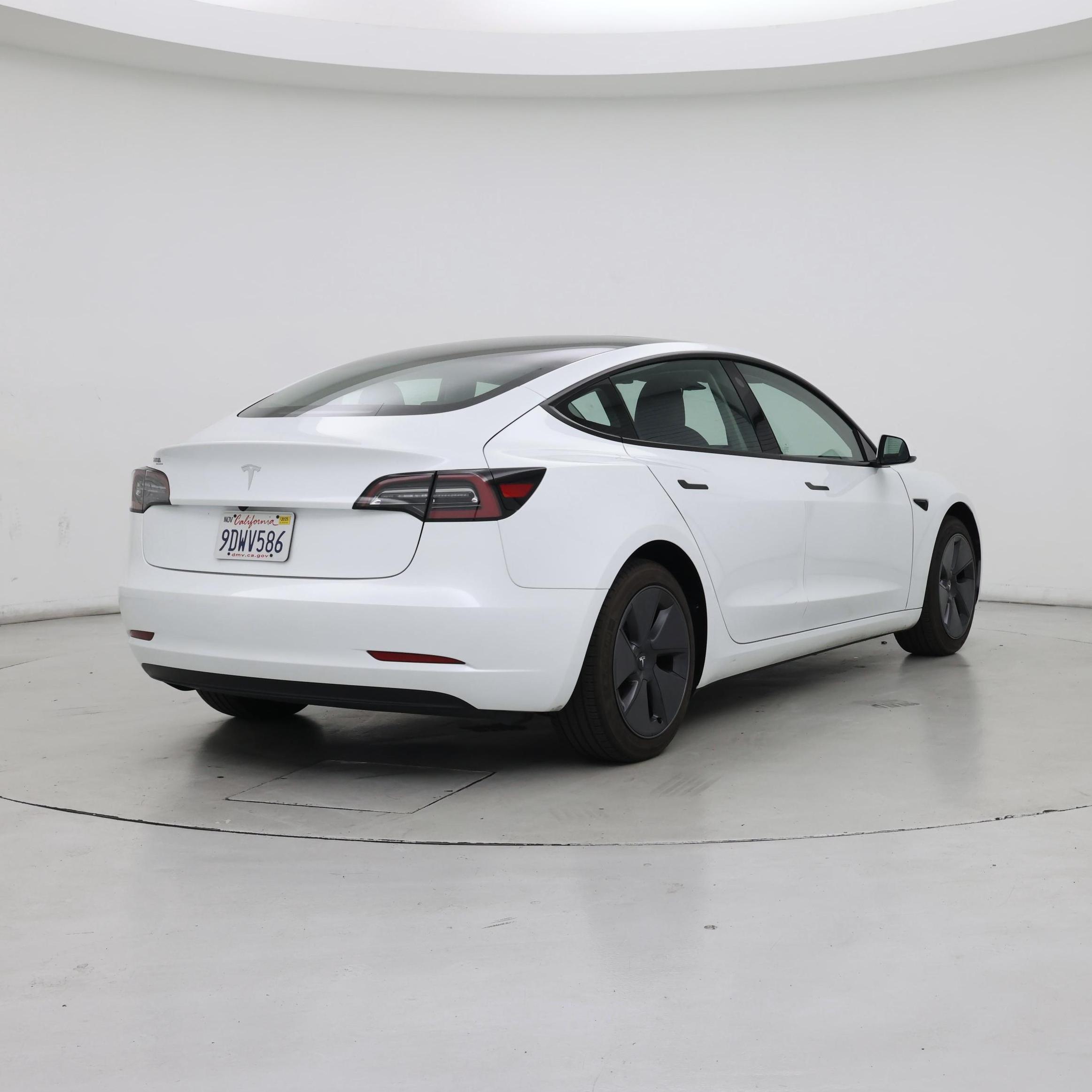Thumbnail: 2023 Tesla Model 3 - 8