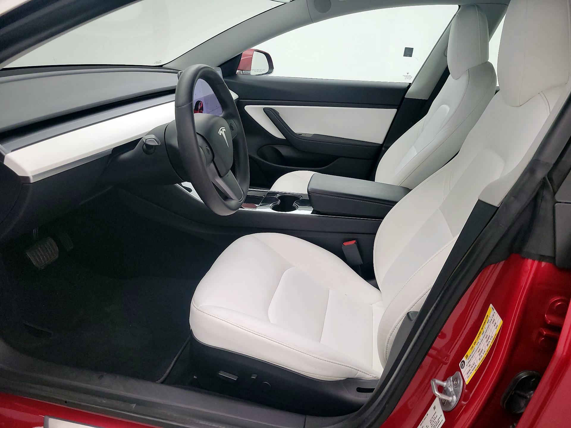 Thumbnail: 2020 Tesla Model 3 - 11