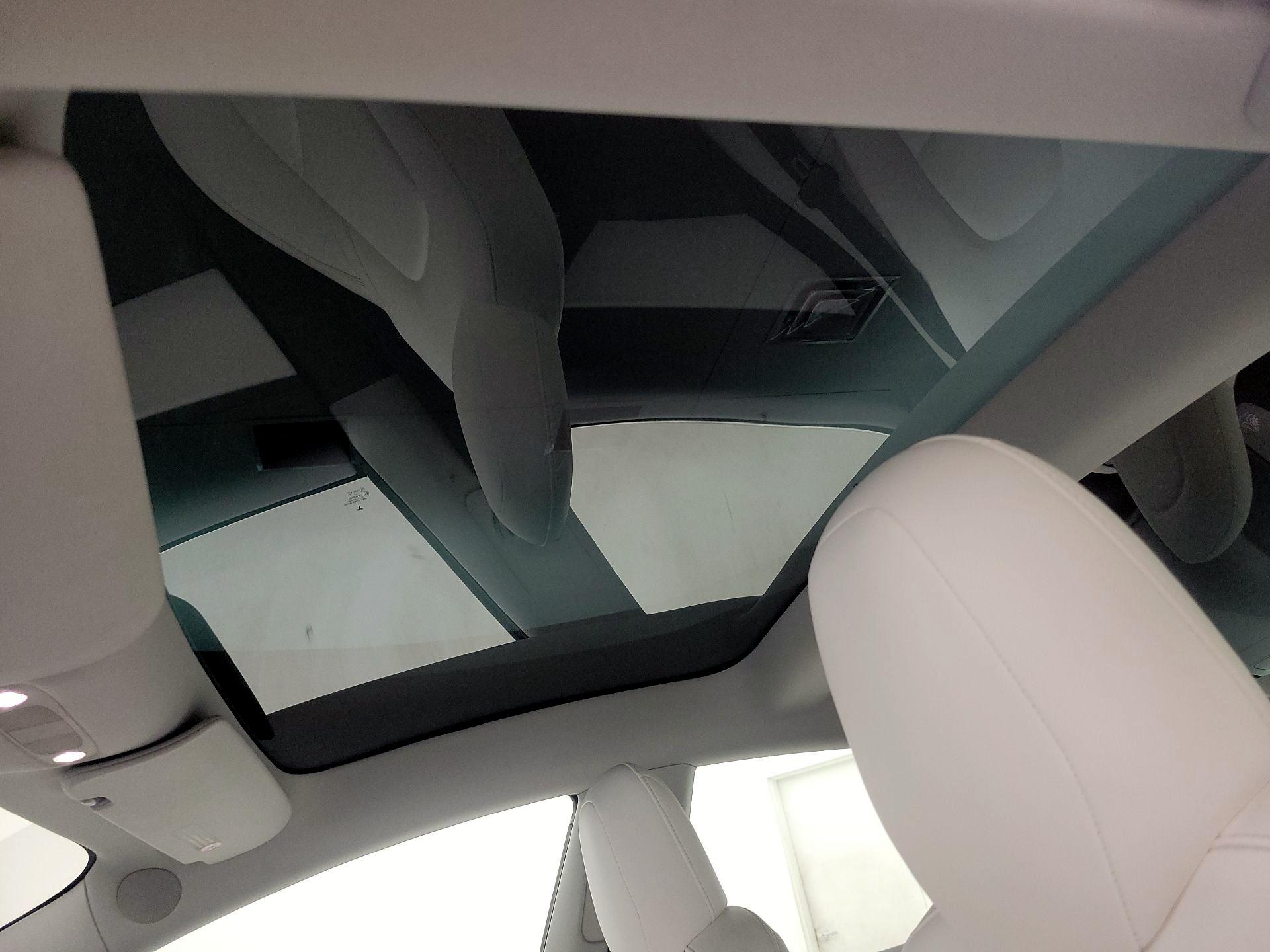 Thumbnail: 2020 Tesla Model 3 - 18