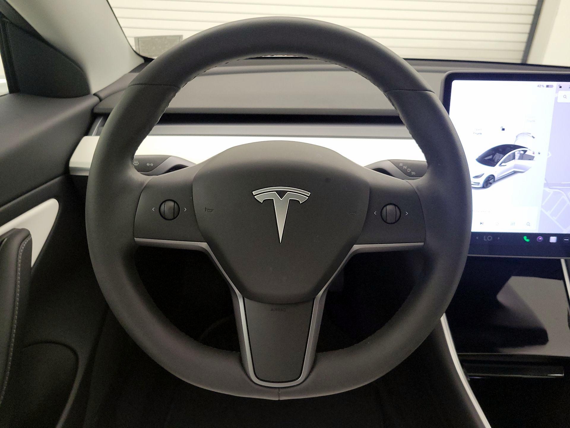 Thumbnail: 2020 Tesla Model 3 - 10