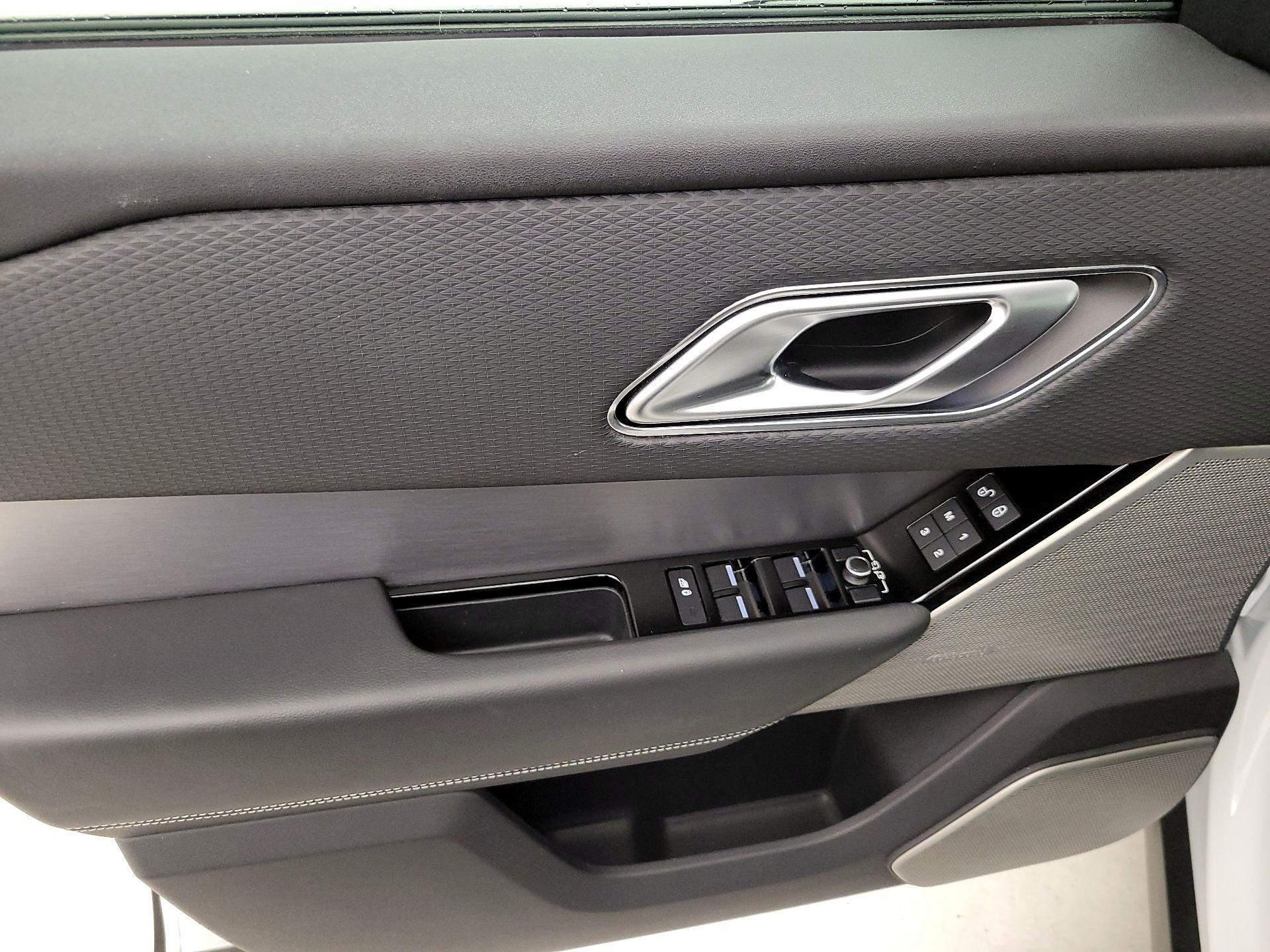 Thumbnail: 2019 Land Rover Range Rover Velar - 12