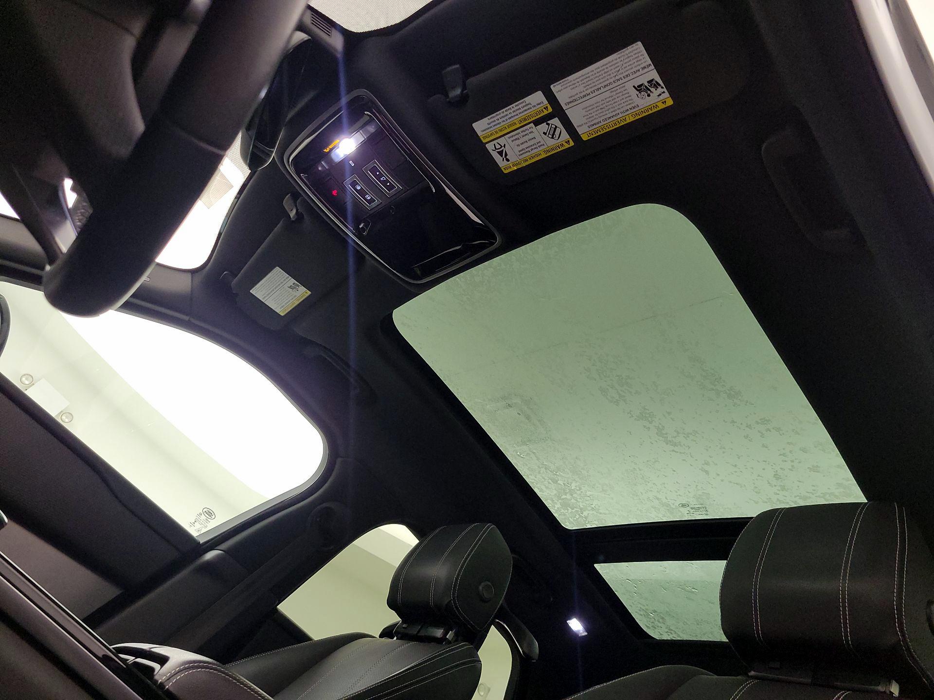 Thumbnail: 2019 Land Rover Range Rover Velar - 20