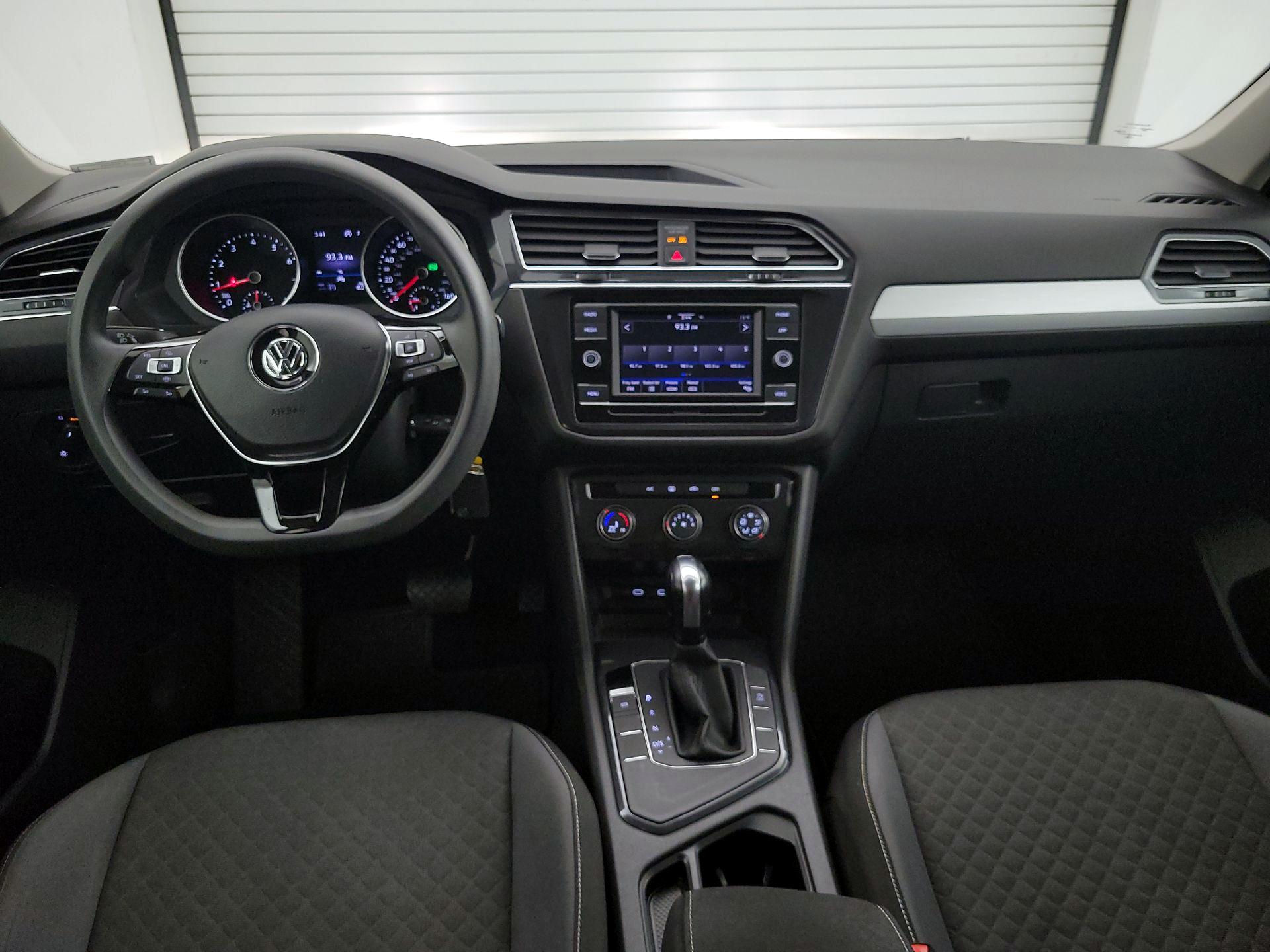 Thumbnail: 2021 Volkswagen Tiguan - 9