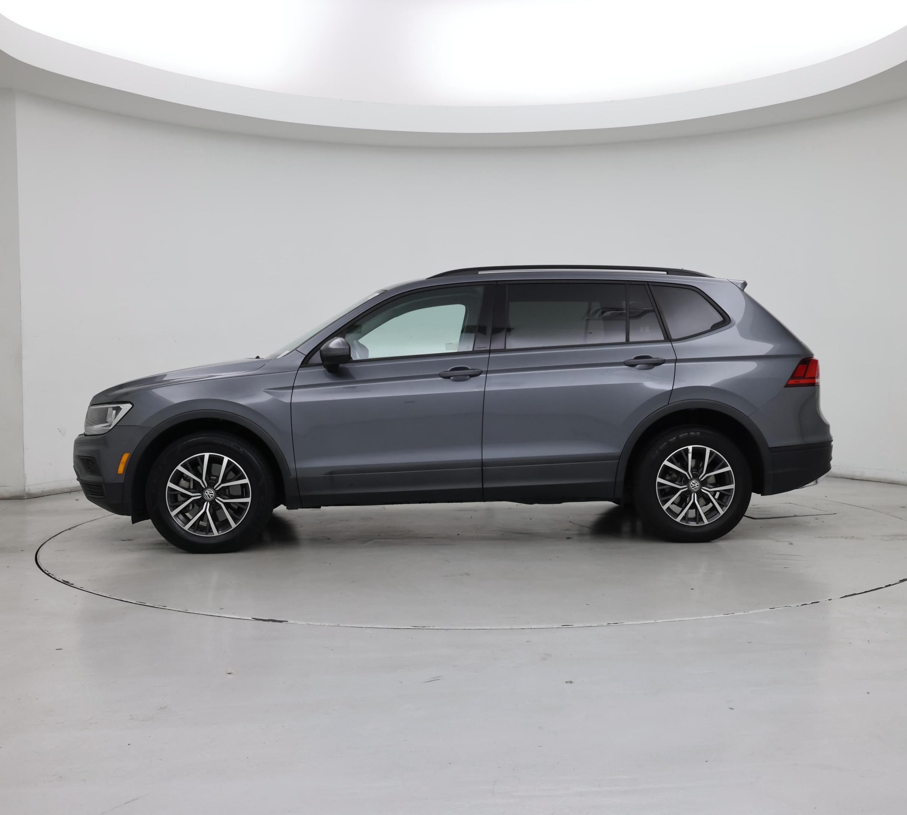 Thumbnail: 2021 Volkswagen Tiguan - 3