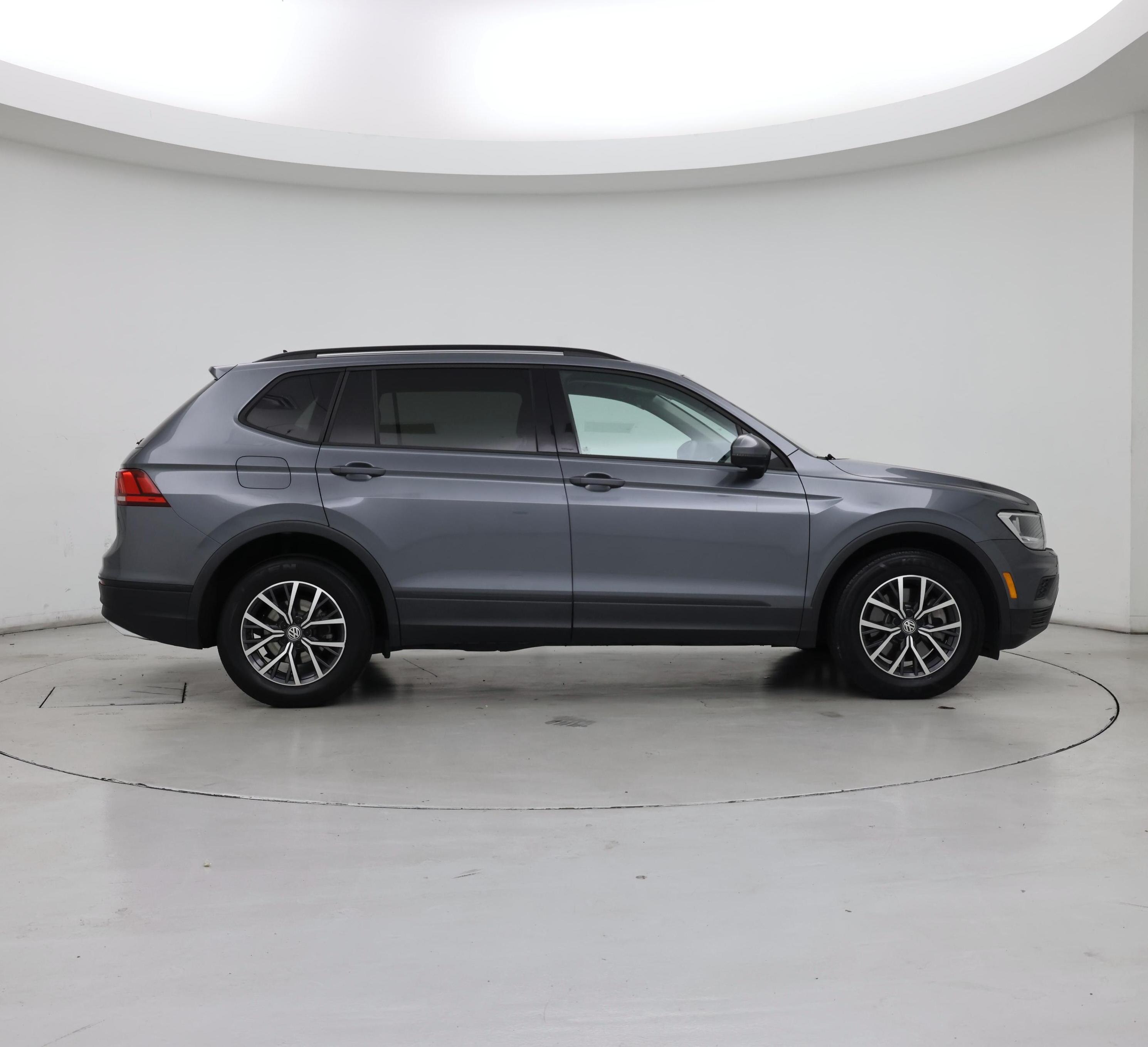 Thumbnail: 2021 Volkswagen Tiguan - 7