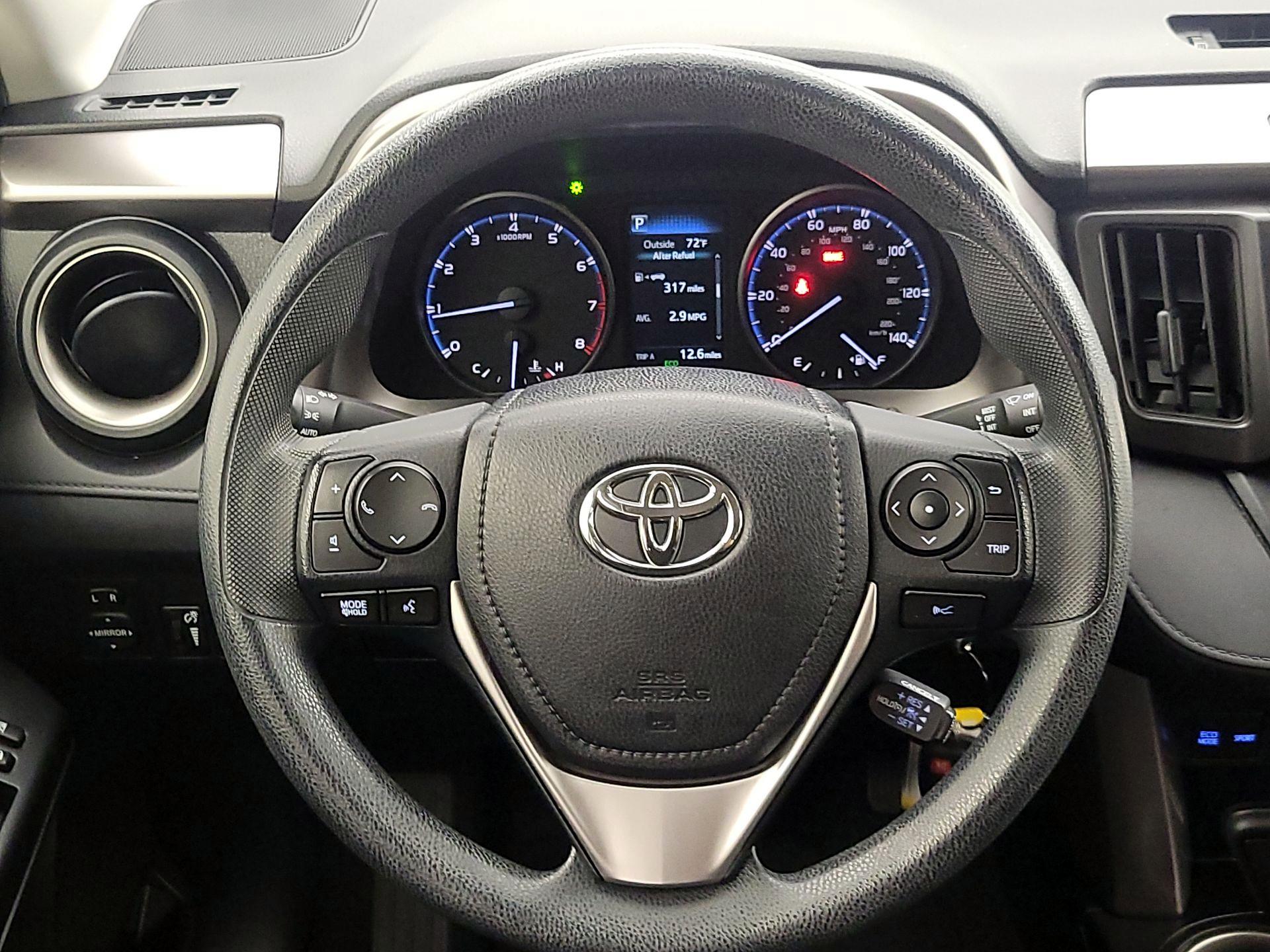 Thumbnail: 2017 Toyota RAV4 - 10