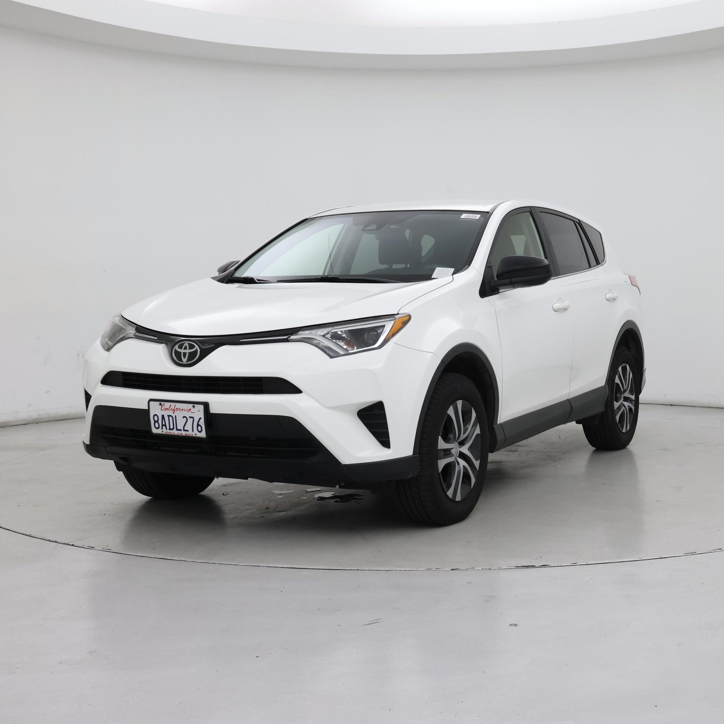 Thumbnail: 2017 Toyota RAV4 - 4