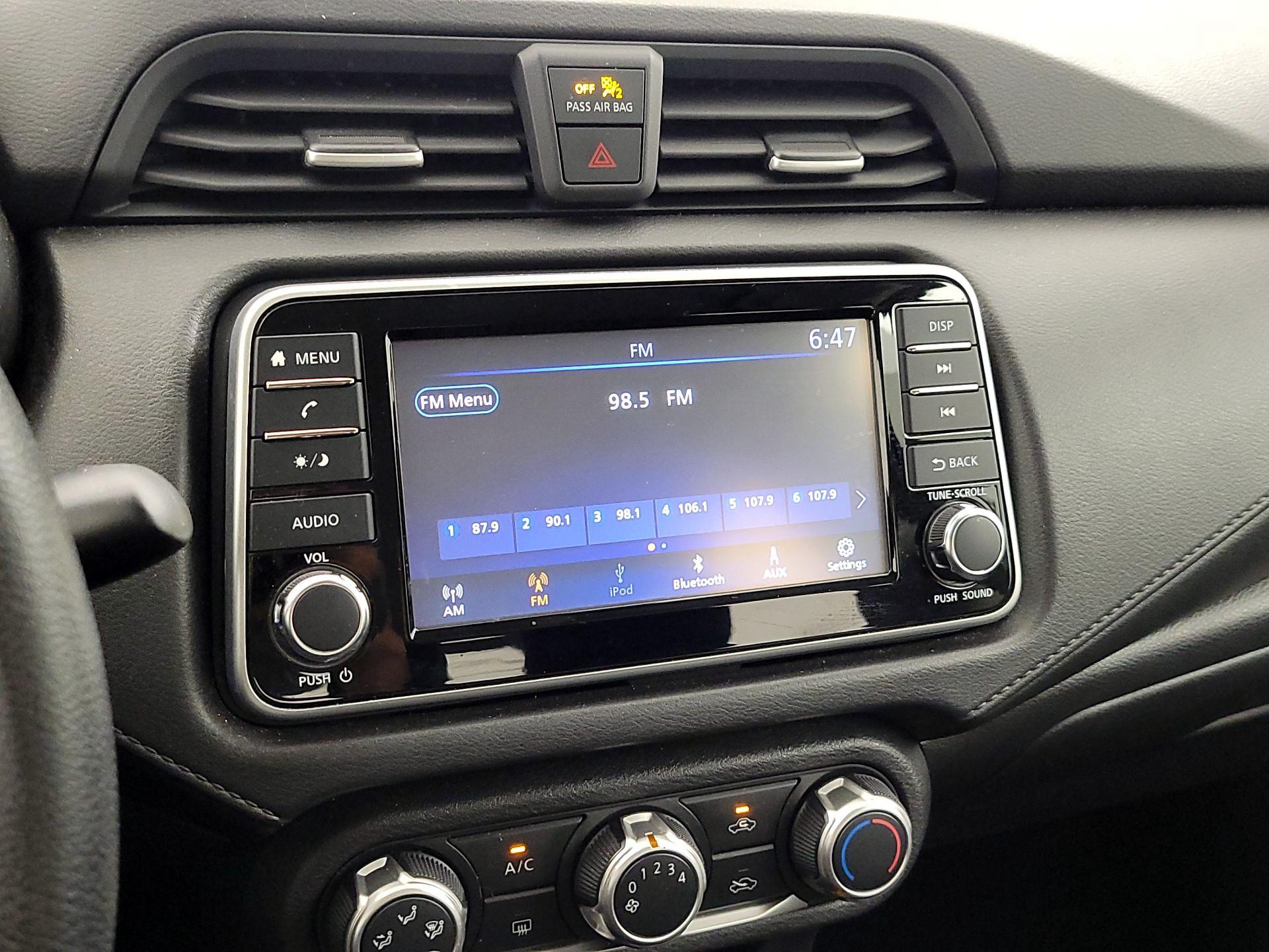 Thumbnail: 2020 Nissan Versa - 15