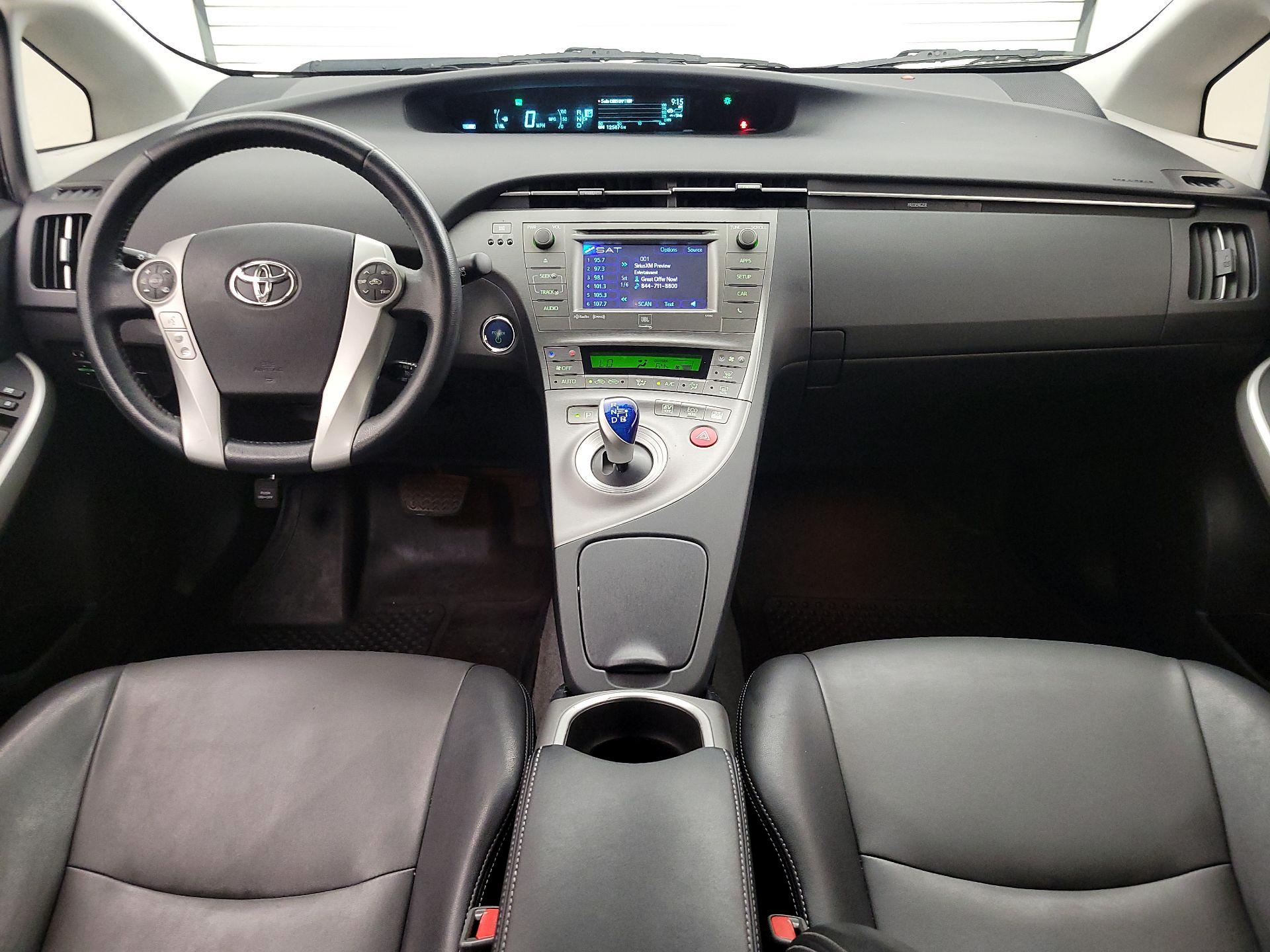 Thumbnail: 2015 Toyota Prius - 9