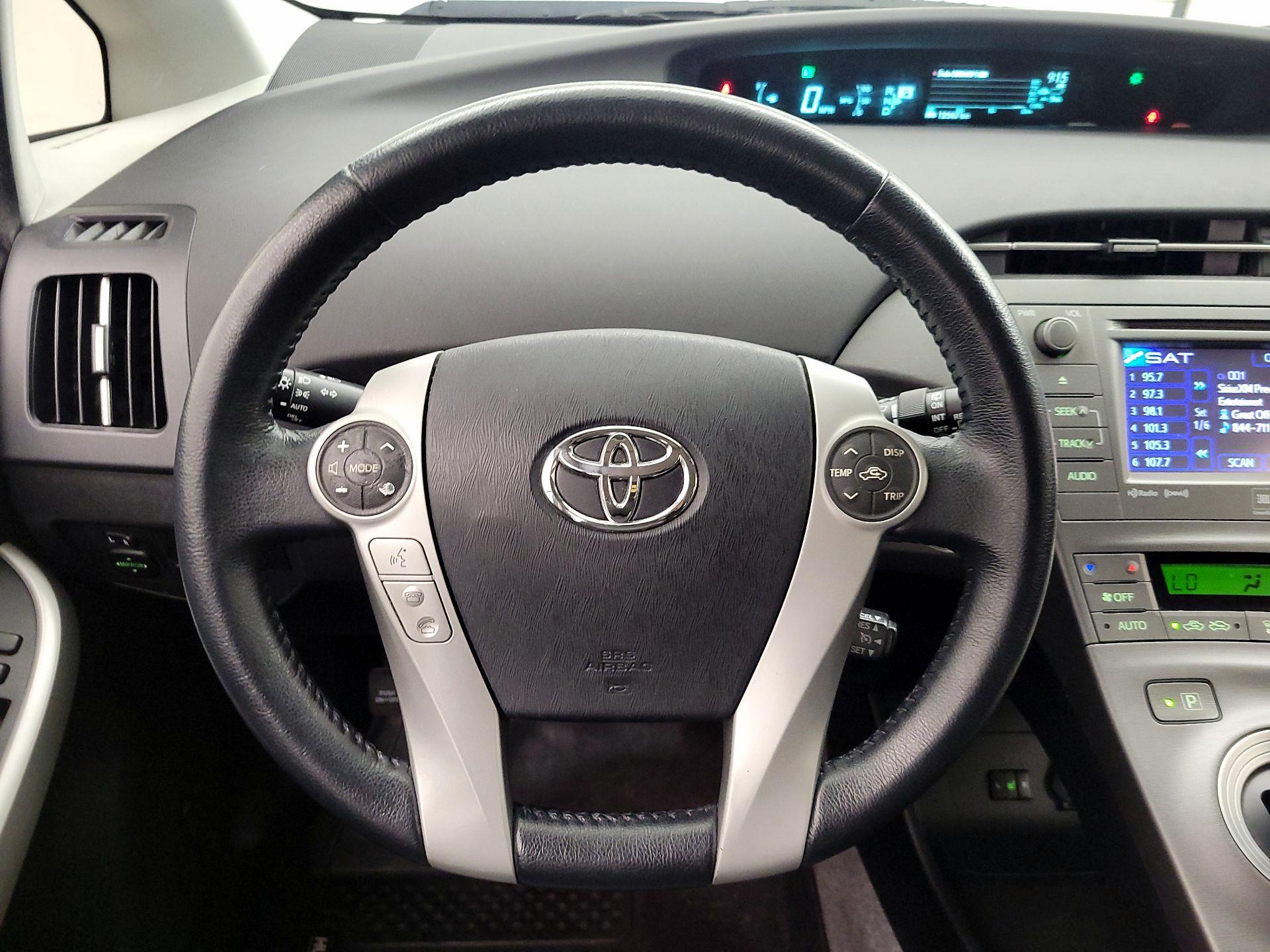 Thumbnail: 2015 Toyota Prius - 10