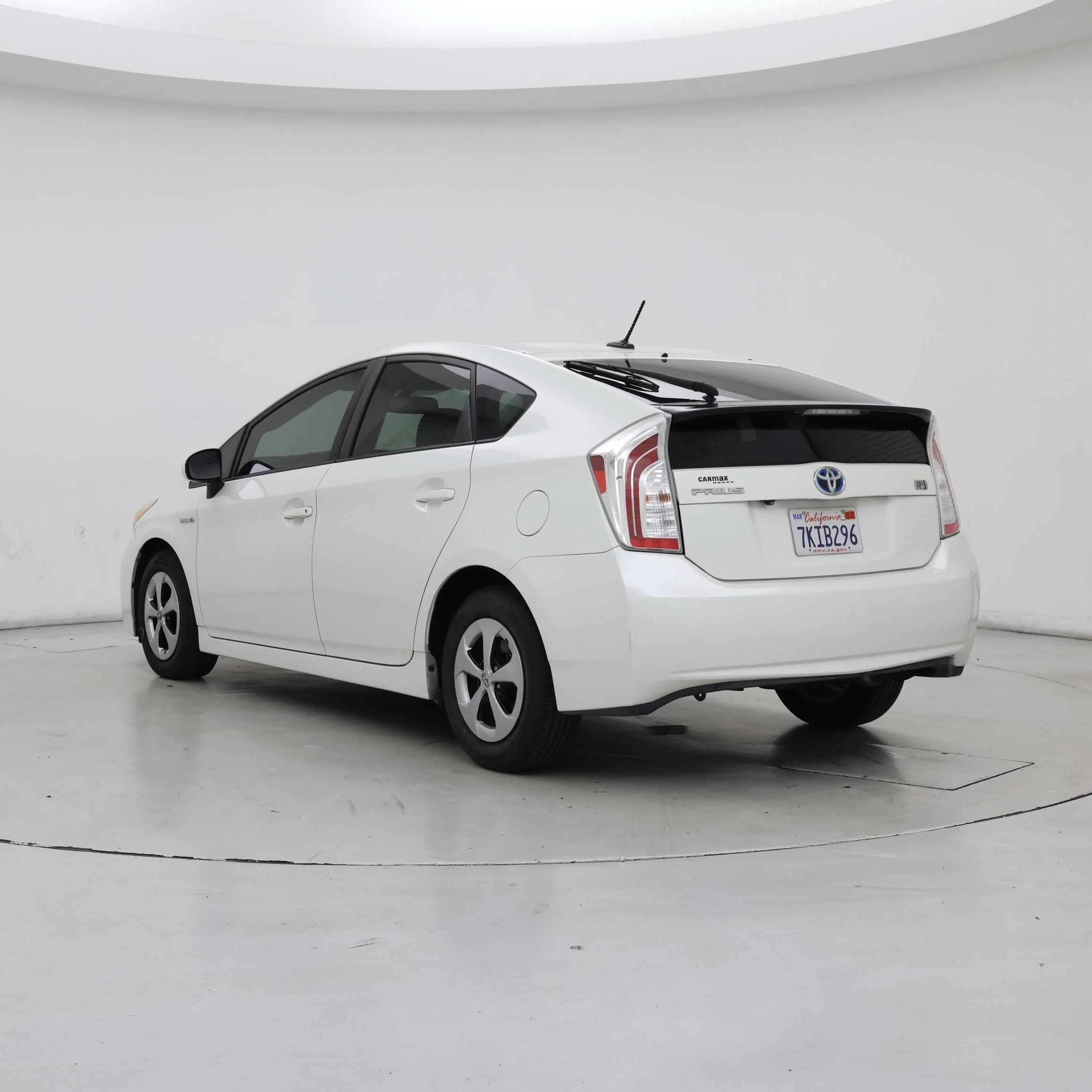 Thumbnail: 2015 Toyota Prius - 2