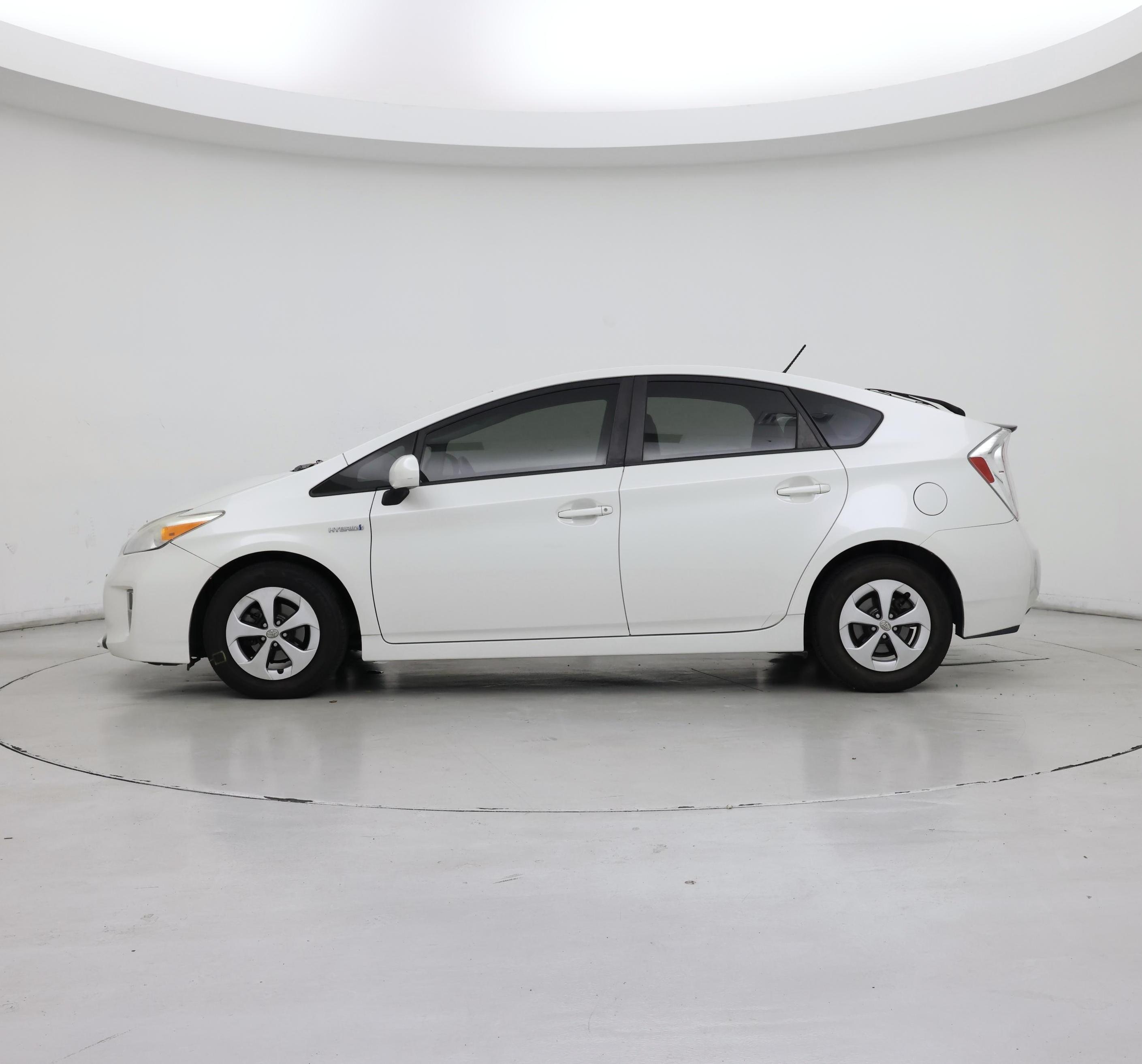 Thumbnail: 2015 Toyota Prius - 3