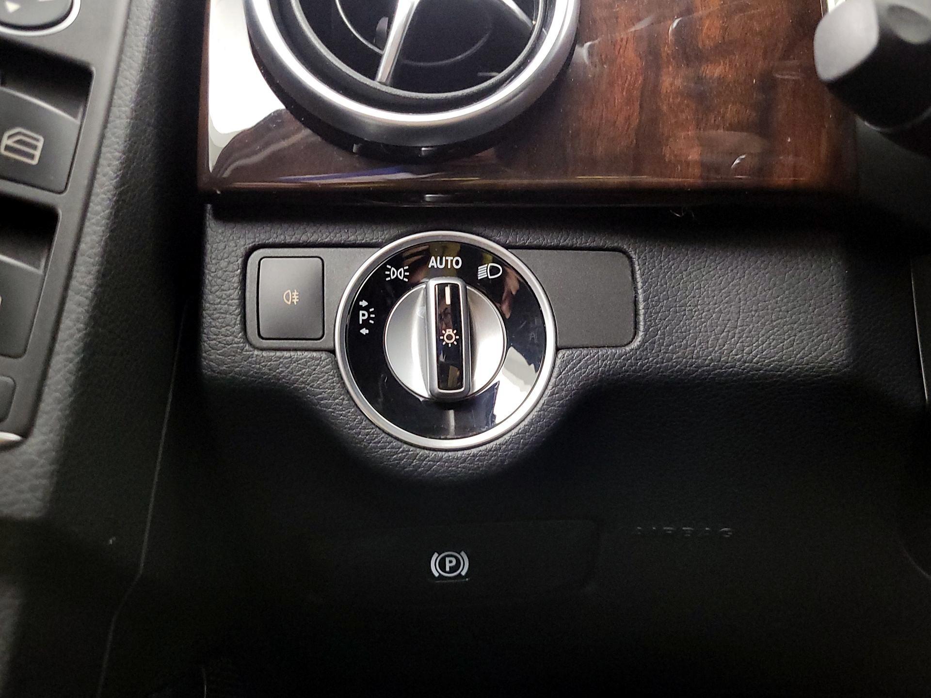 Thumbnail: 2015 Mercedes-Benz GLK - 13