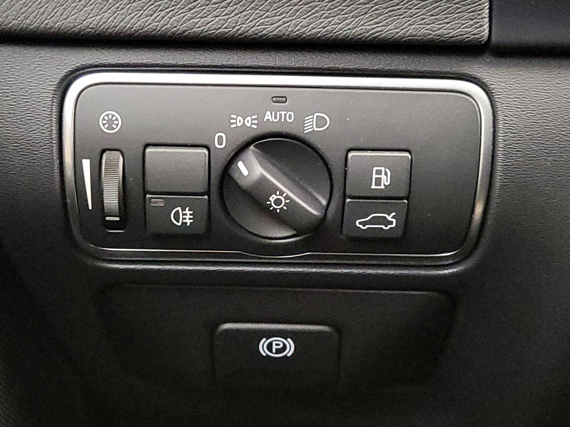 Thumbnail: 2016 Volvo S60 - 13