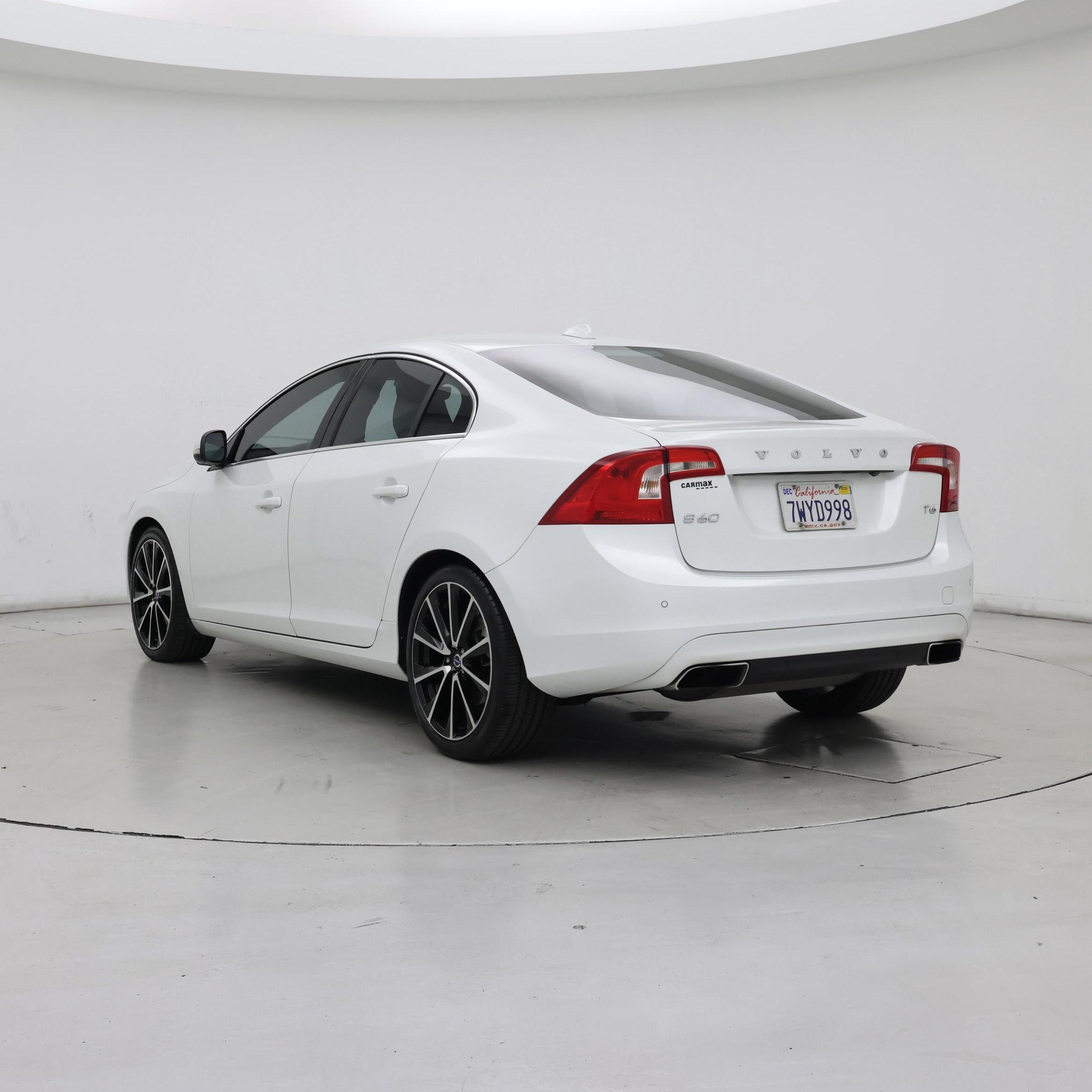 Thumbnail: 2016 Volvo S60 - 2