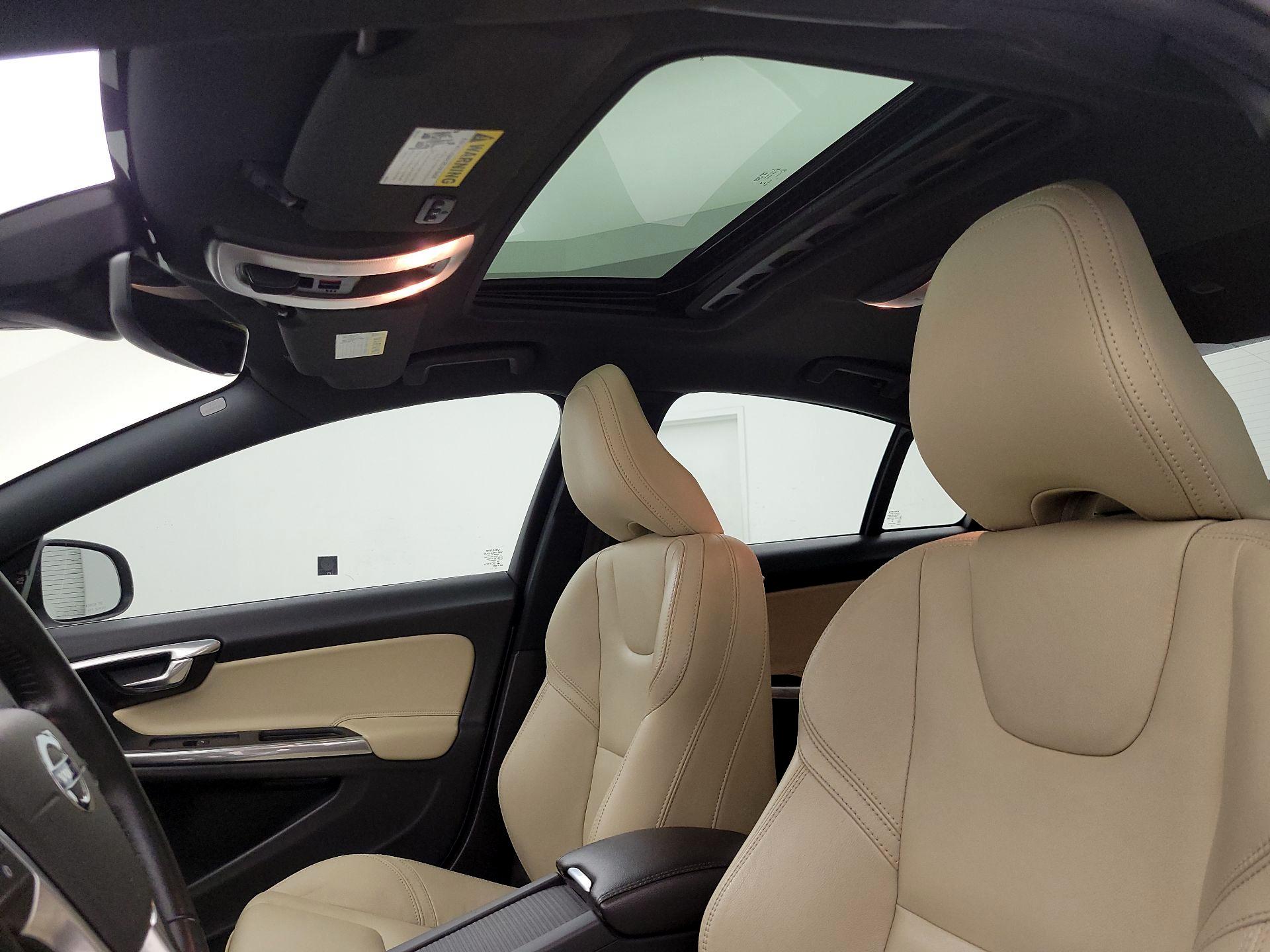 Thumbnail: 2016 Volvo S60 - 19