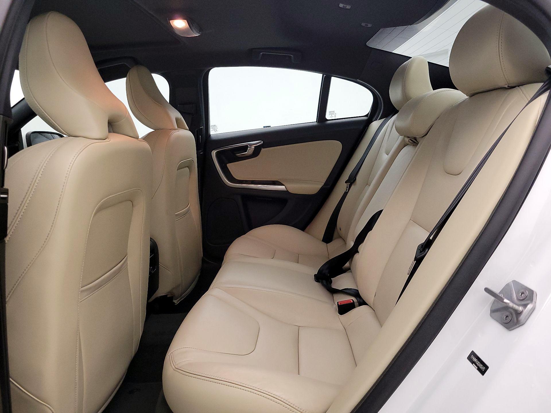 Thumbnail: 2016 Volvo S60 - 20