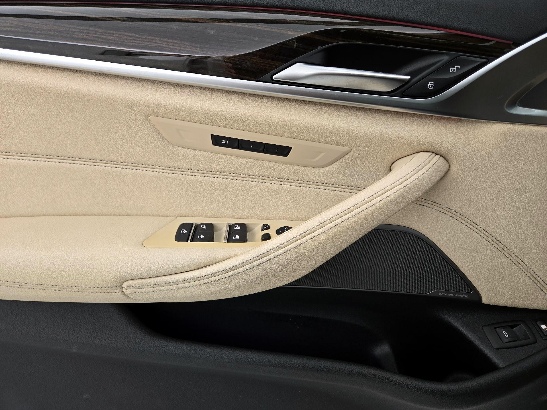 Thumbnail: 2022 BMW 5 Series - 12