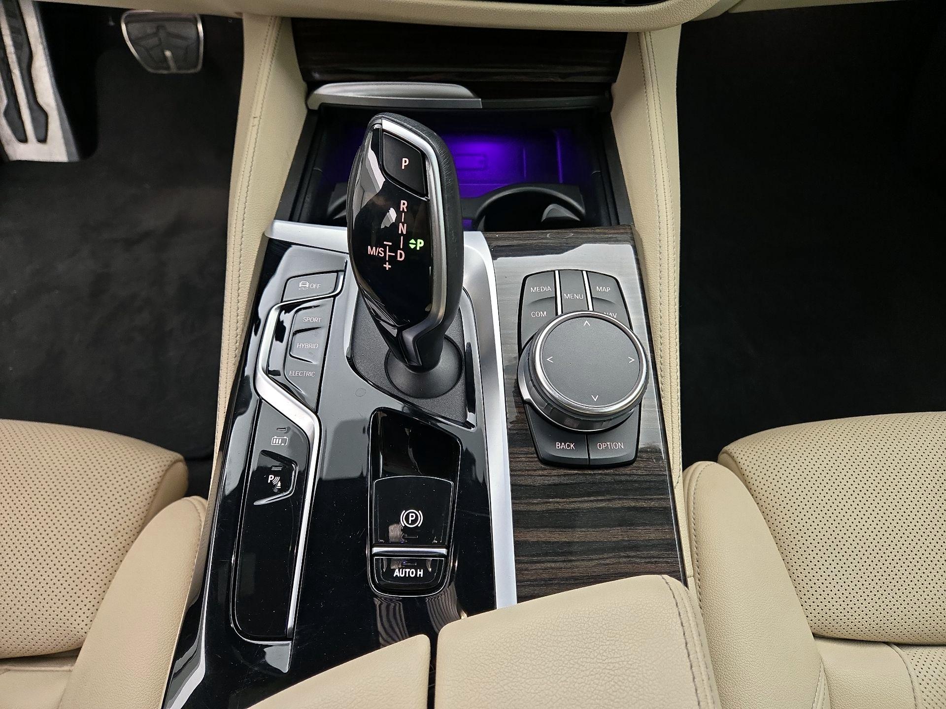 Thumbnail: 2022 BMW 5 Series - 18