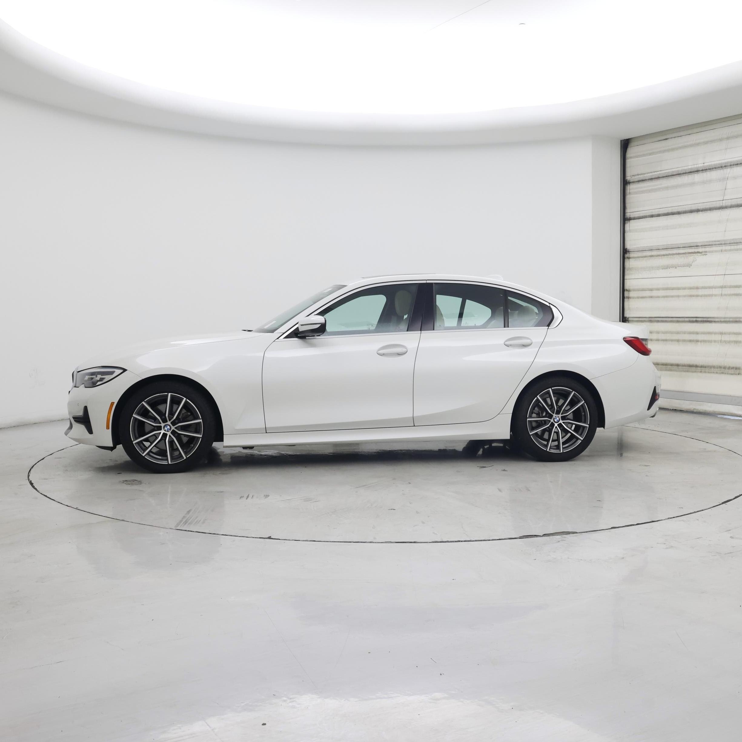 Thumbnail: 2020 BMW 3 Series - 3