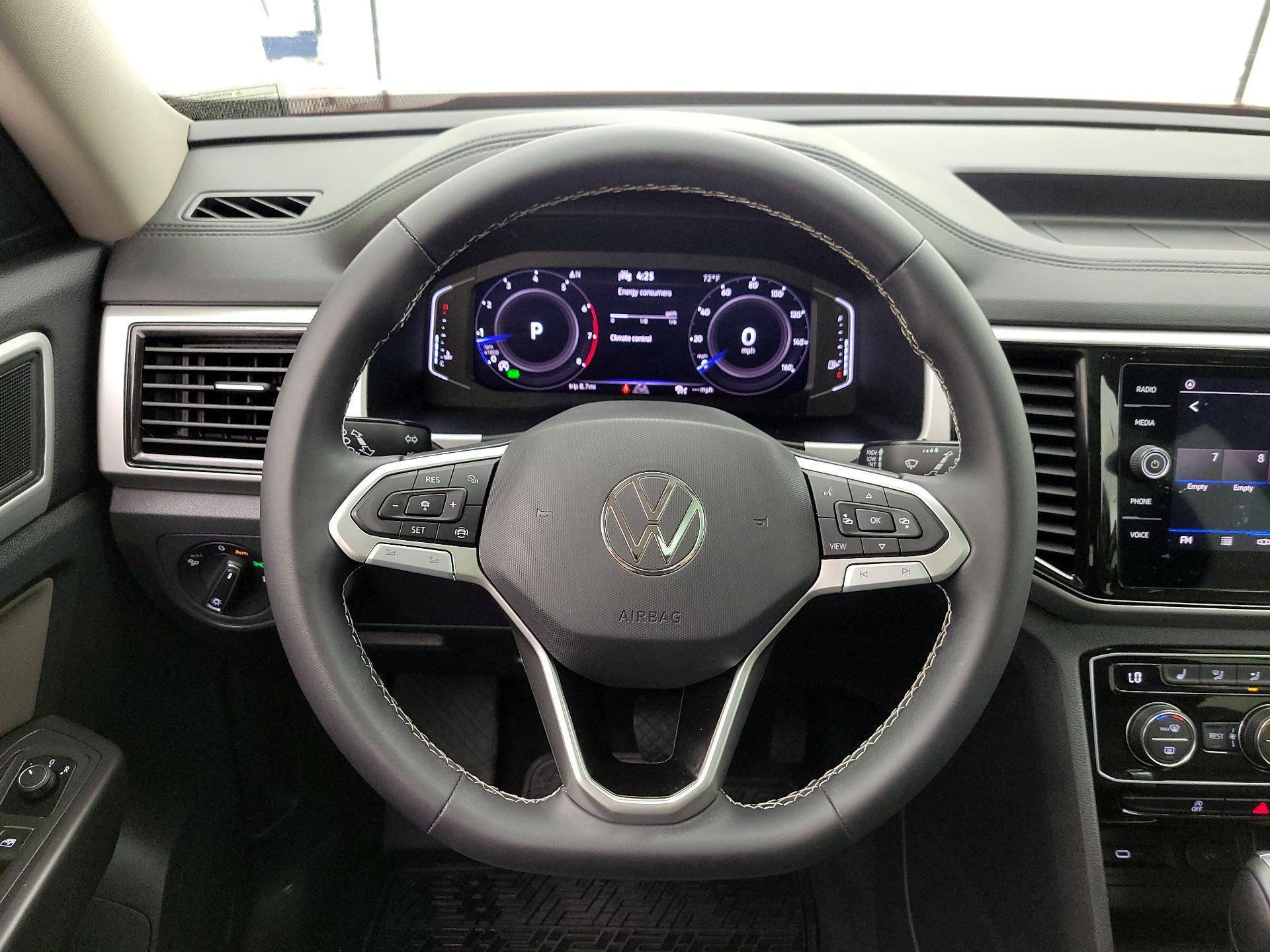 Thumbnail: 2022 Volkswagen Atlas - 10