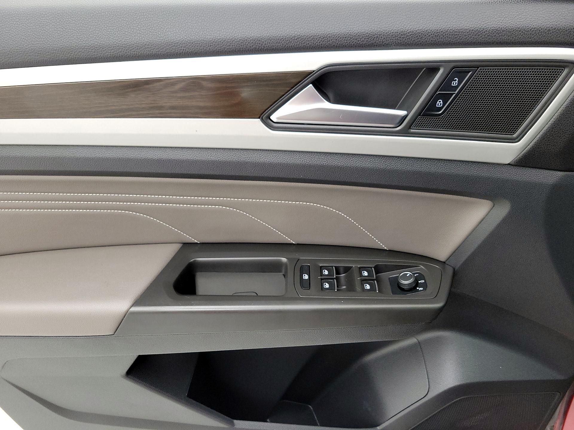 Thumbnail: 2022 Volkswagen Atlas - 12