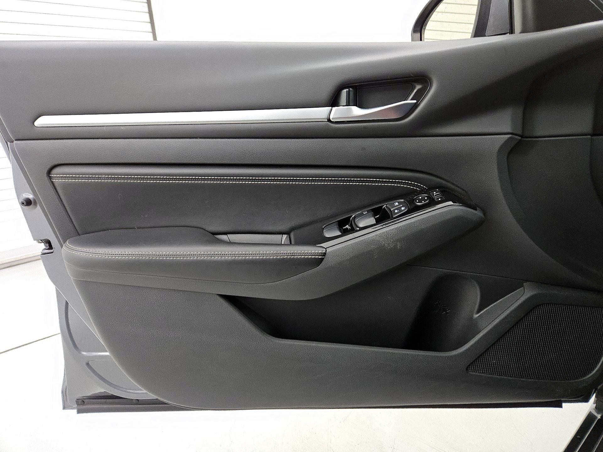 Thumbnail: 2023 Nissan Altima - 12