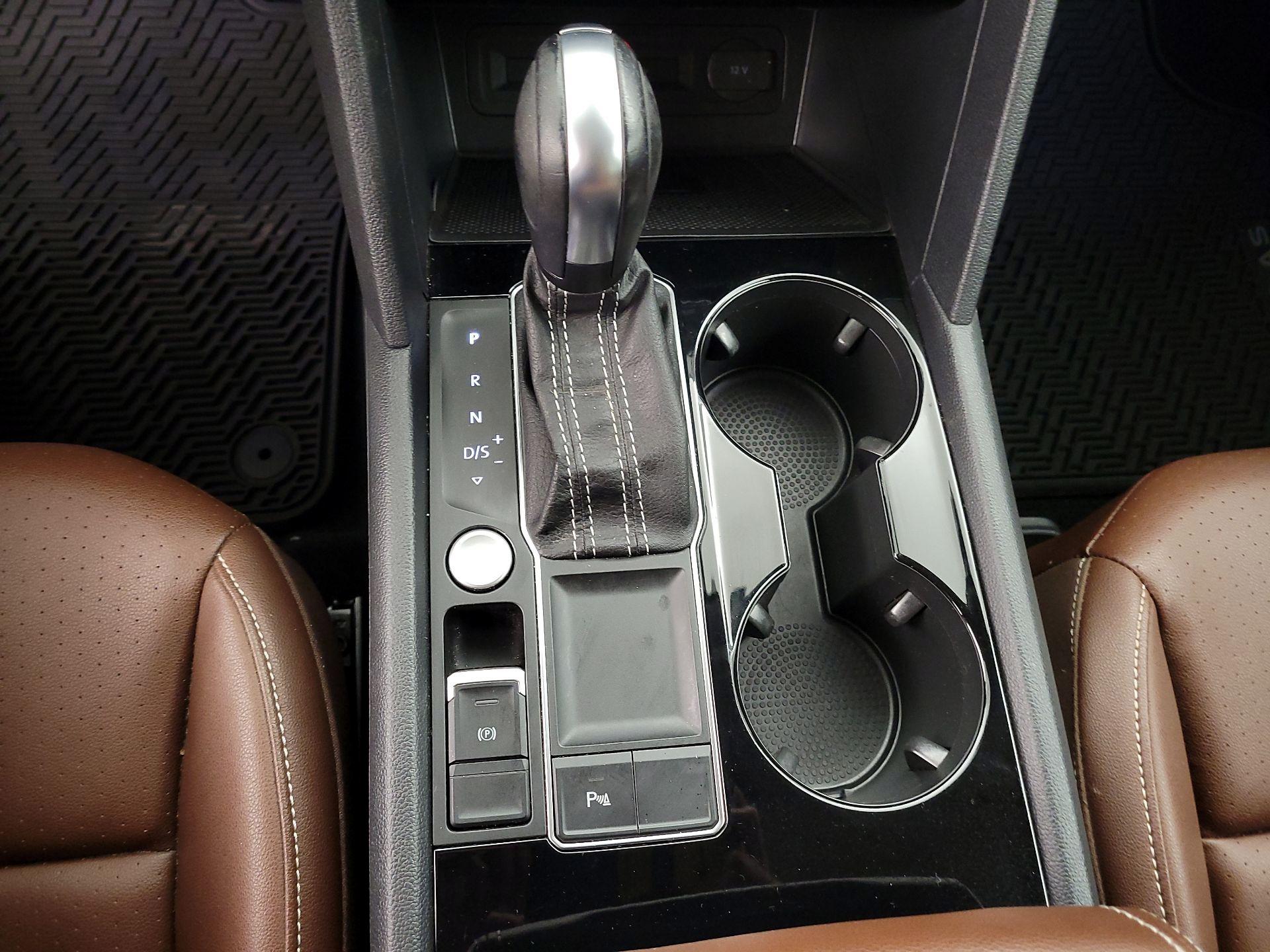 Thumbnail: 2022 Volkswagen Atlas - 17