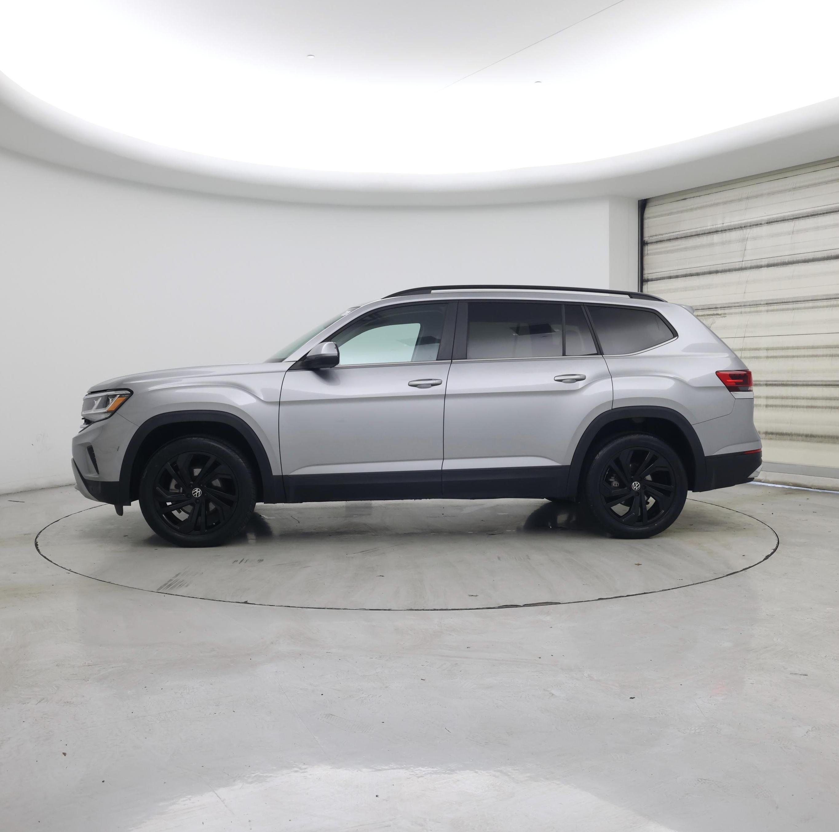 Thumbnail: 2022 Volkswagen Atlas - 3