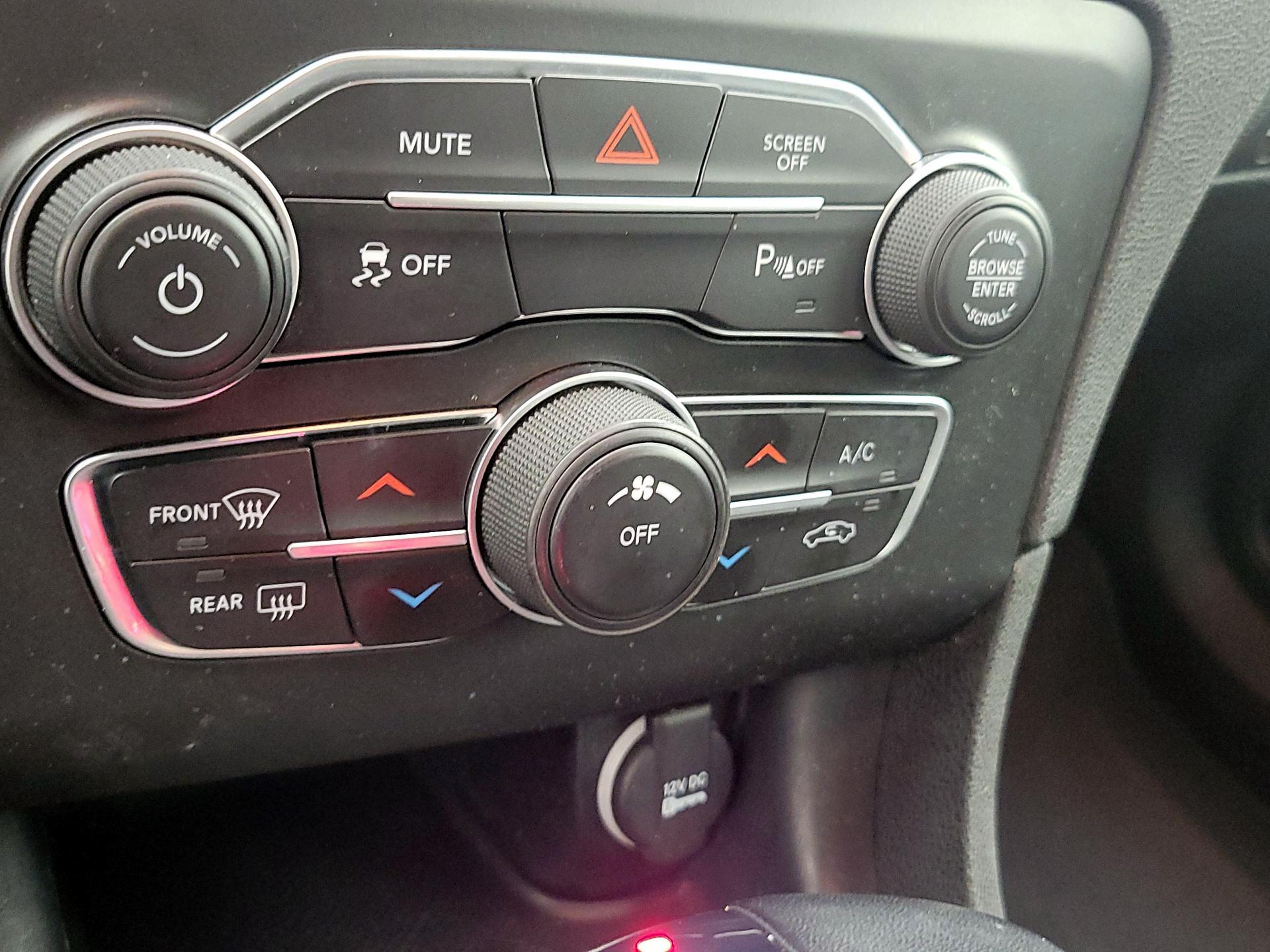 Thumbnail: 2022 Dodge Charger - 16