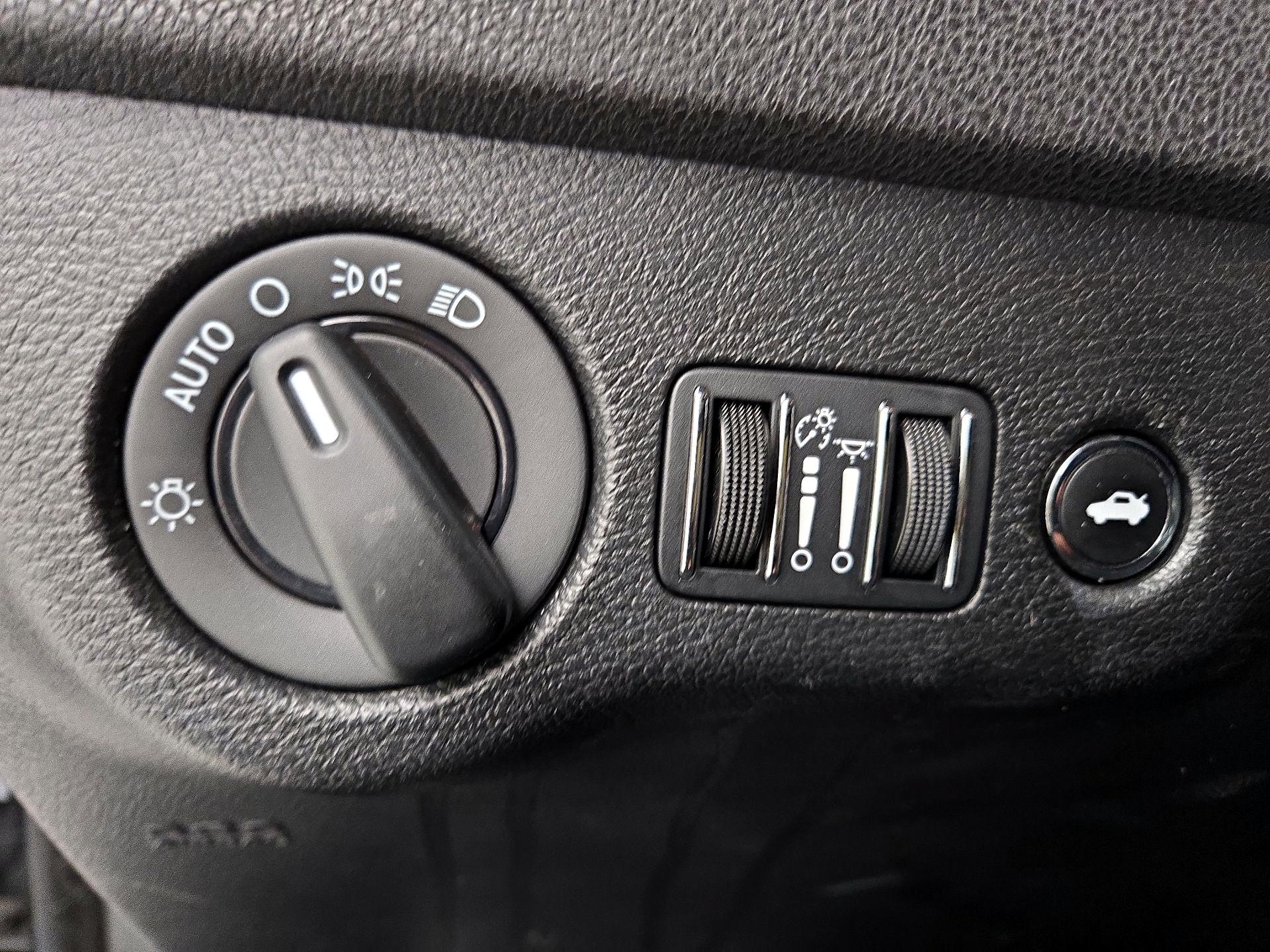 Thumbnail: 2022 Dodge Charger - 13