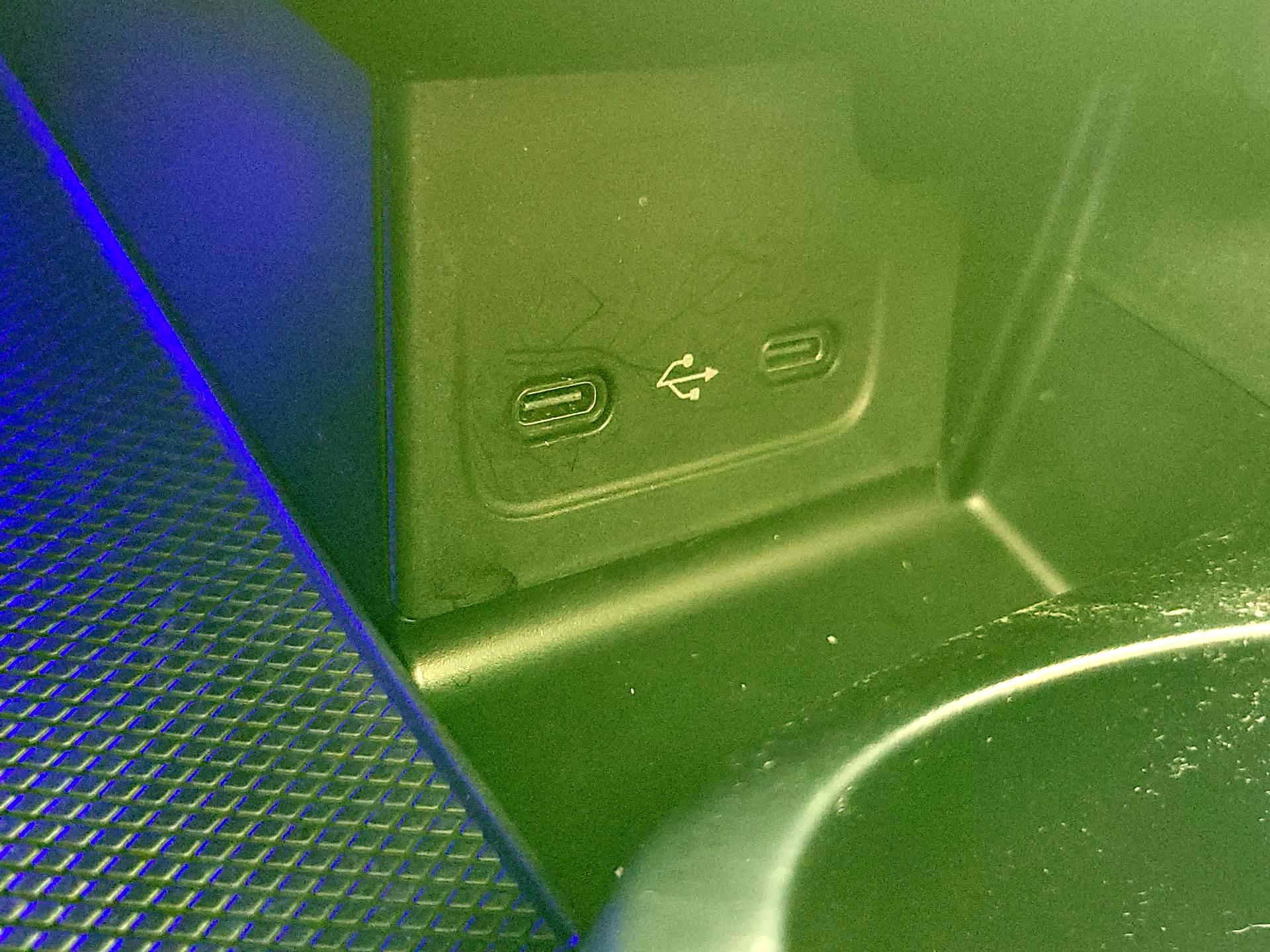 Thumbnail: 2022 Mercedes-Benz C-Class - 18