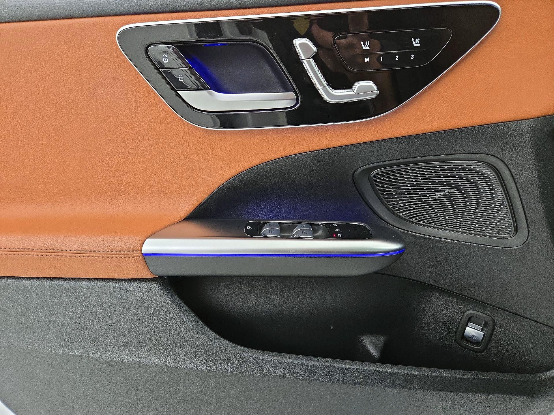 Thumbnail: 2022 Mercedes-Benz C-Class - 12