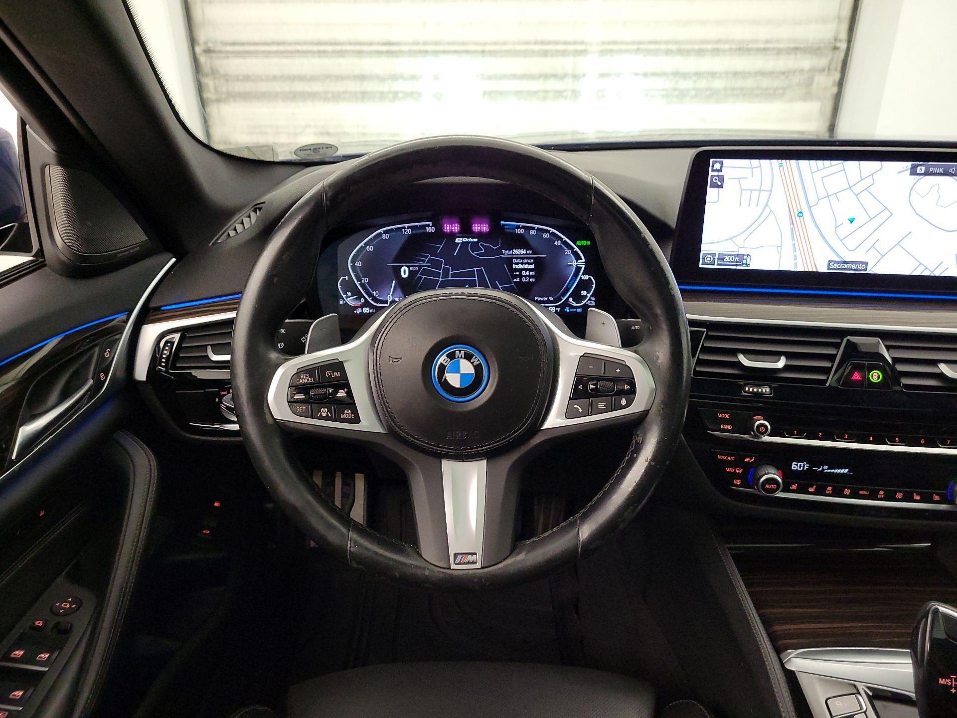 Thumbnail: 2023 BMW 5 Series - 10
