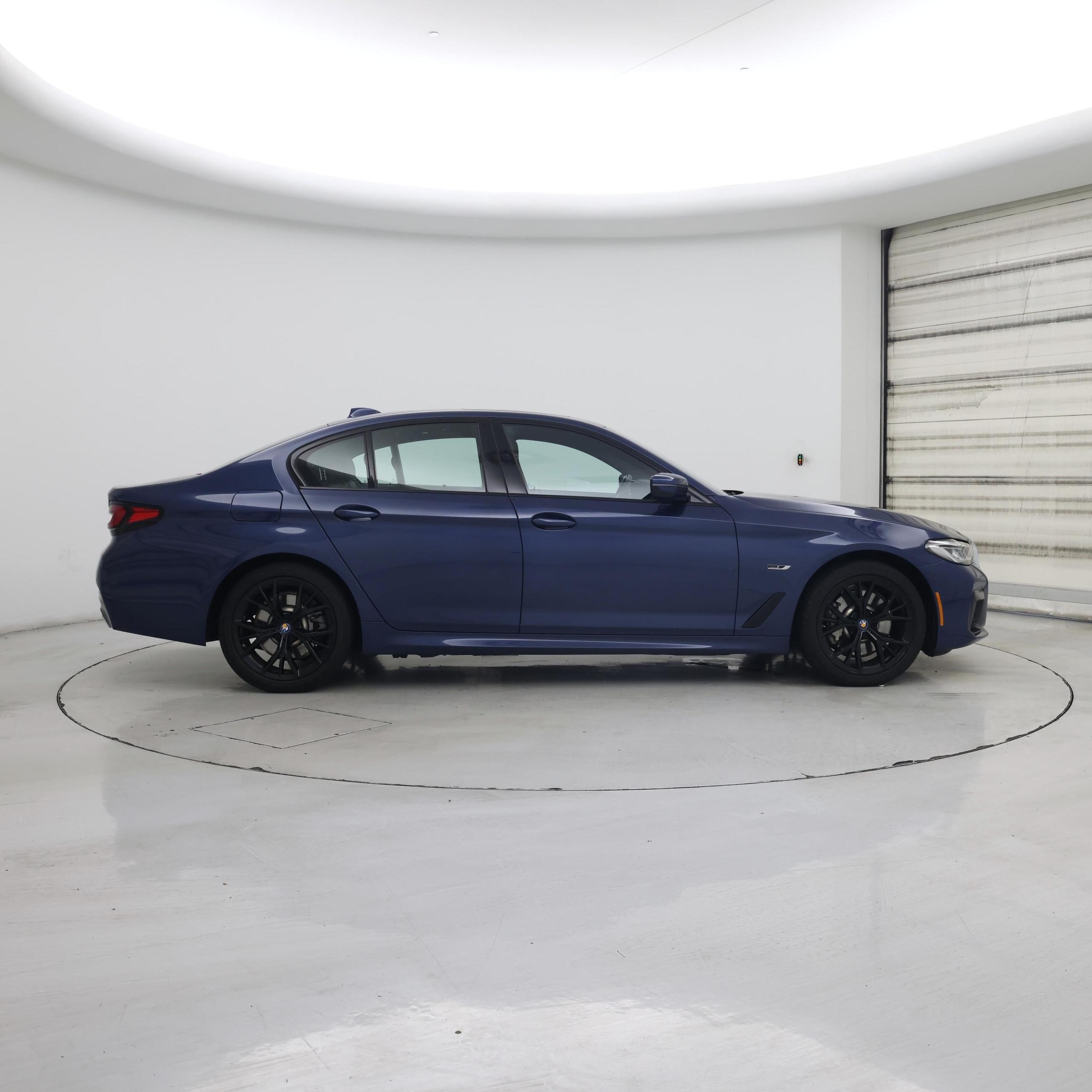 Thumbnail: 2023 BMW 5 Series - 7