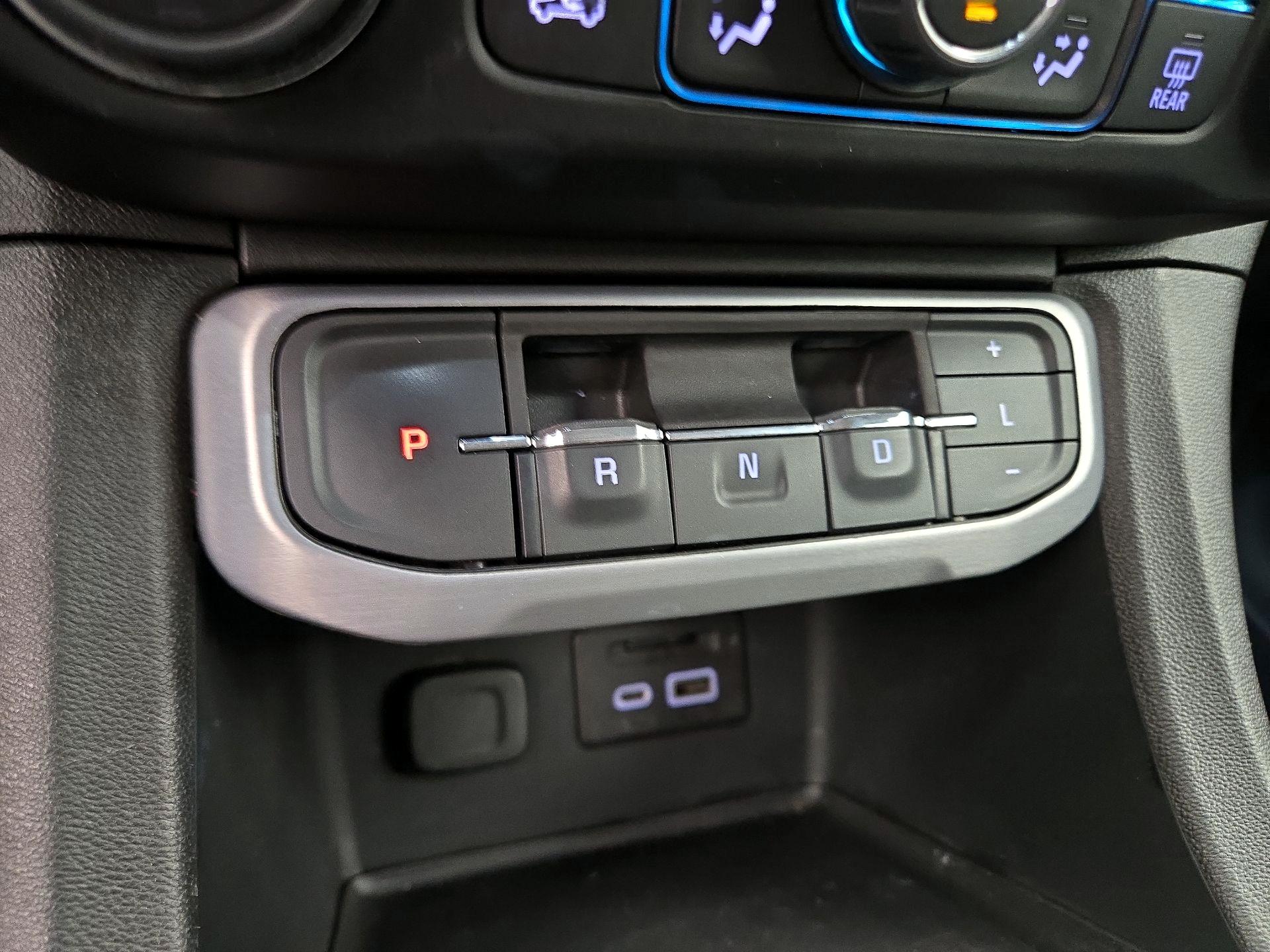 Thumbnail: 2023 GMC Acadia - 16