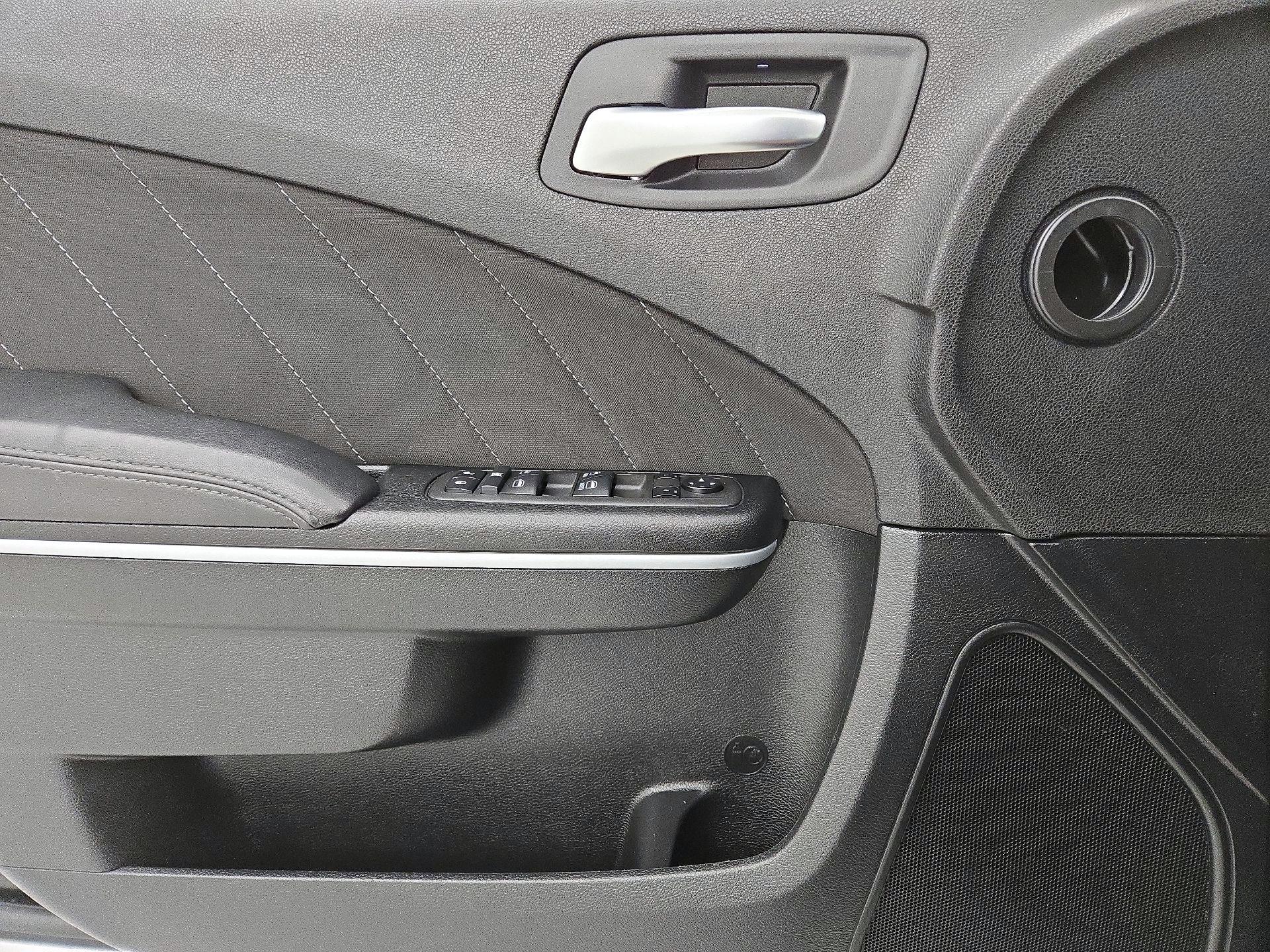 Thumbnail: 2022 Dodge Charger - 12