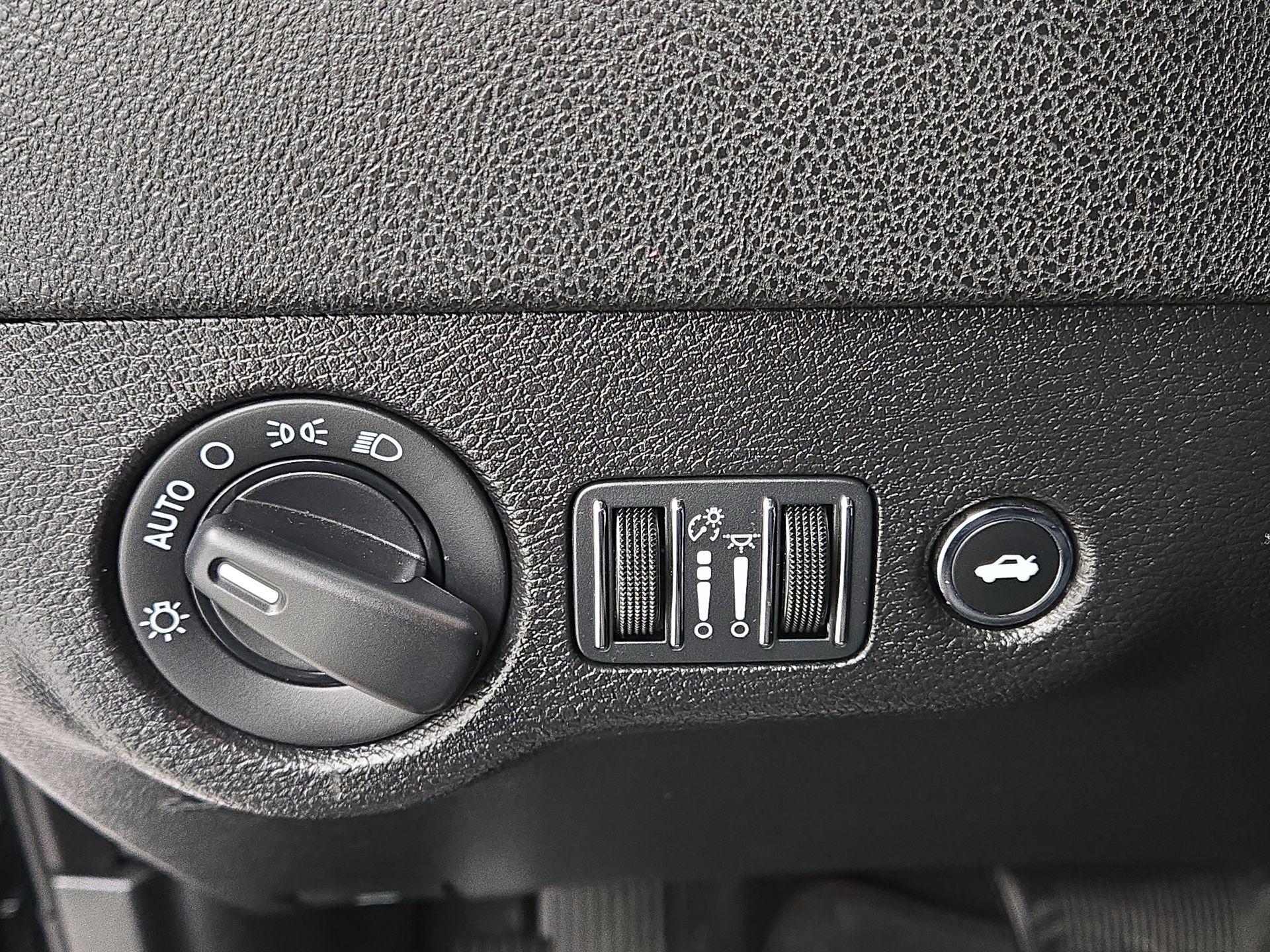 Thumbnail: 2022 Dodge Charger - 13