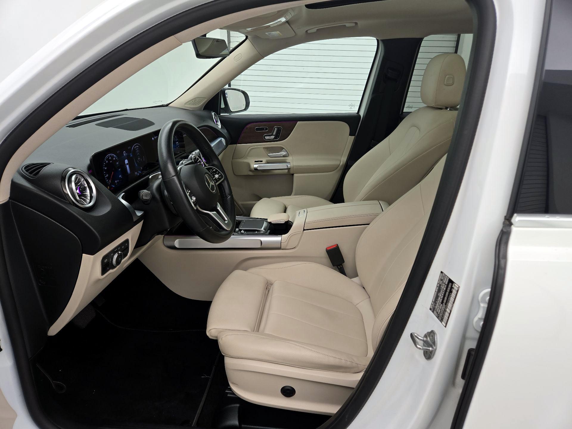 Thumbnail: 2022 Mercedes-Benz GLB - 11