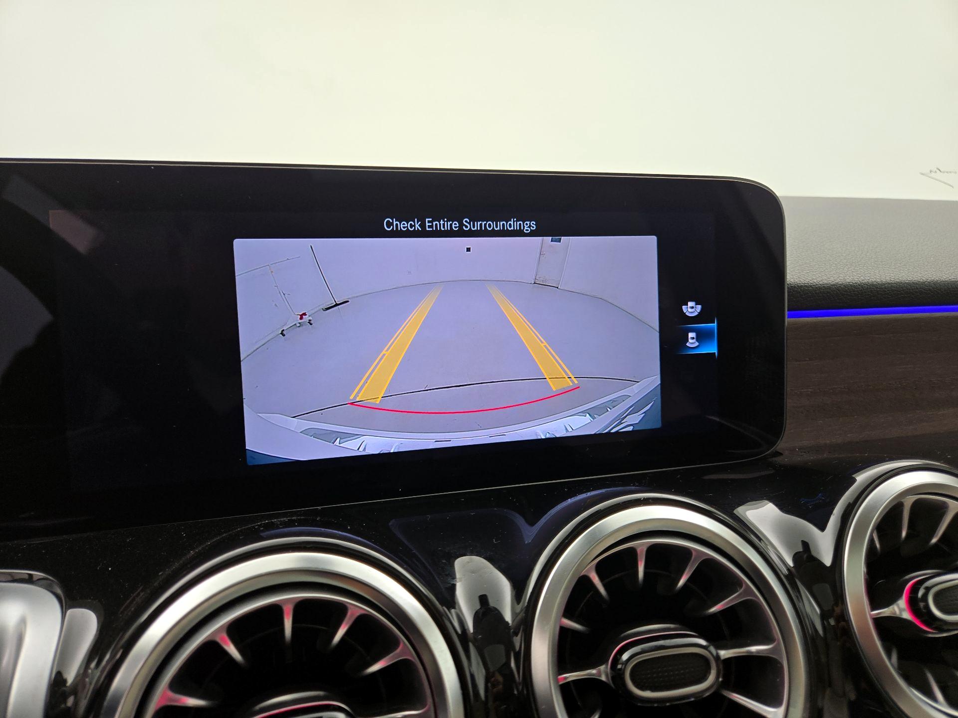 Thumbnail: 2022 Mercedes-Benz GLB - 14