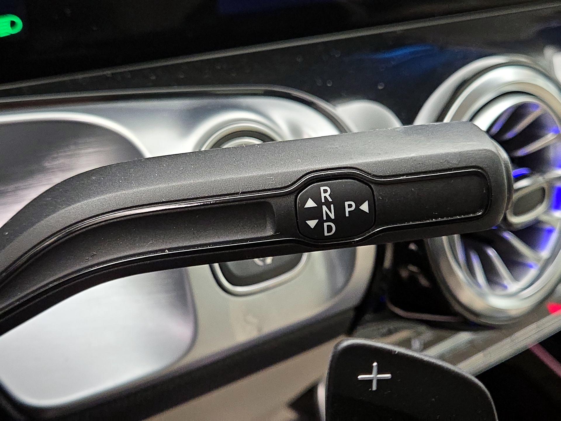 Thumbnail: 2022 Mercedes-Benz GLB - 17