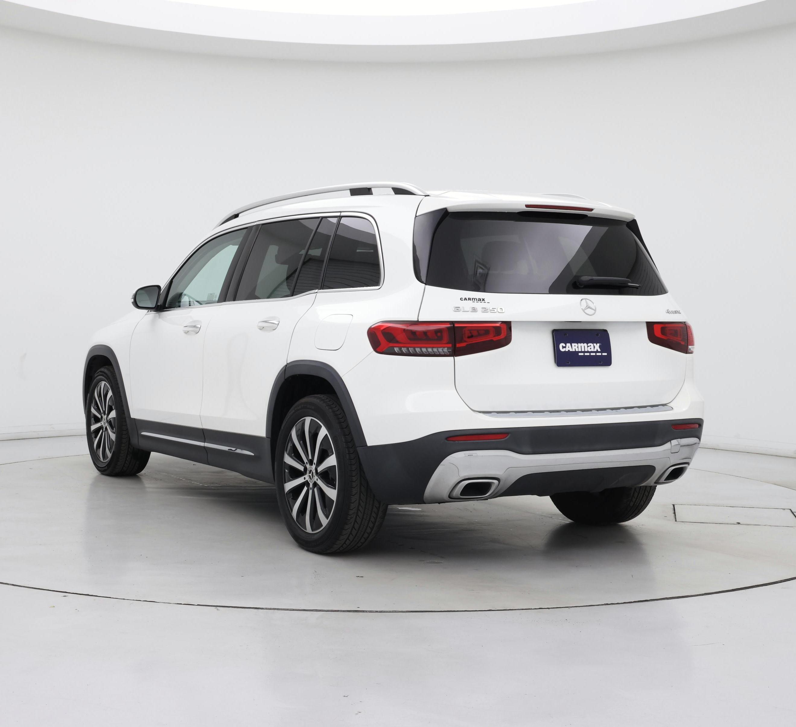 Thumbnail: 2022 Mercedes-Benz GLB - 2