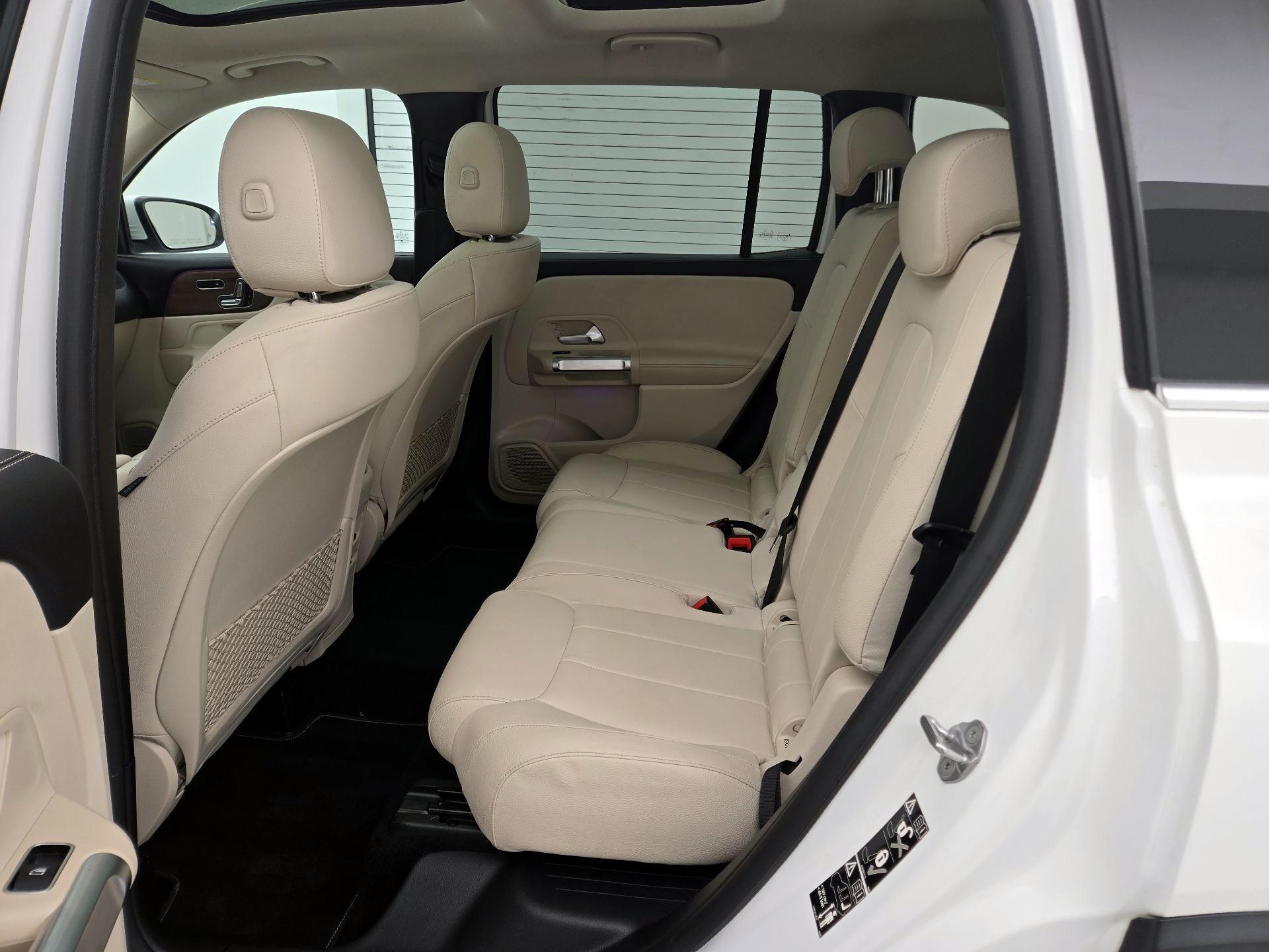 Thumbnail: 2022 Mercedes-Benz GLB - 20