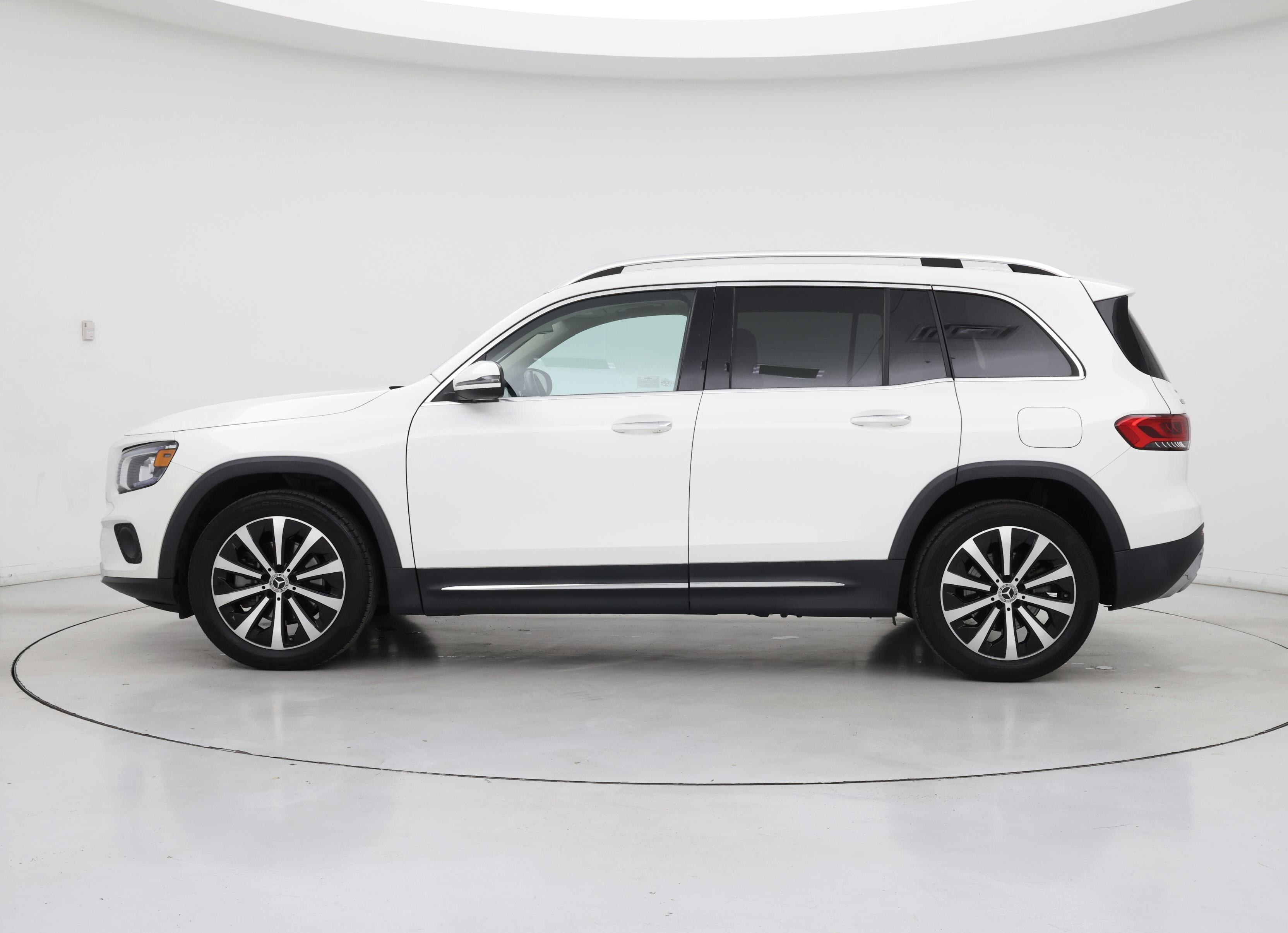 Thumbnail: 2022 Mercedes-Benz GLB - 3