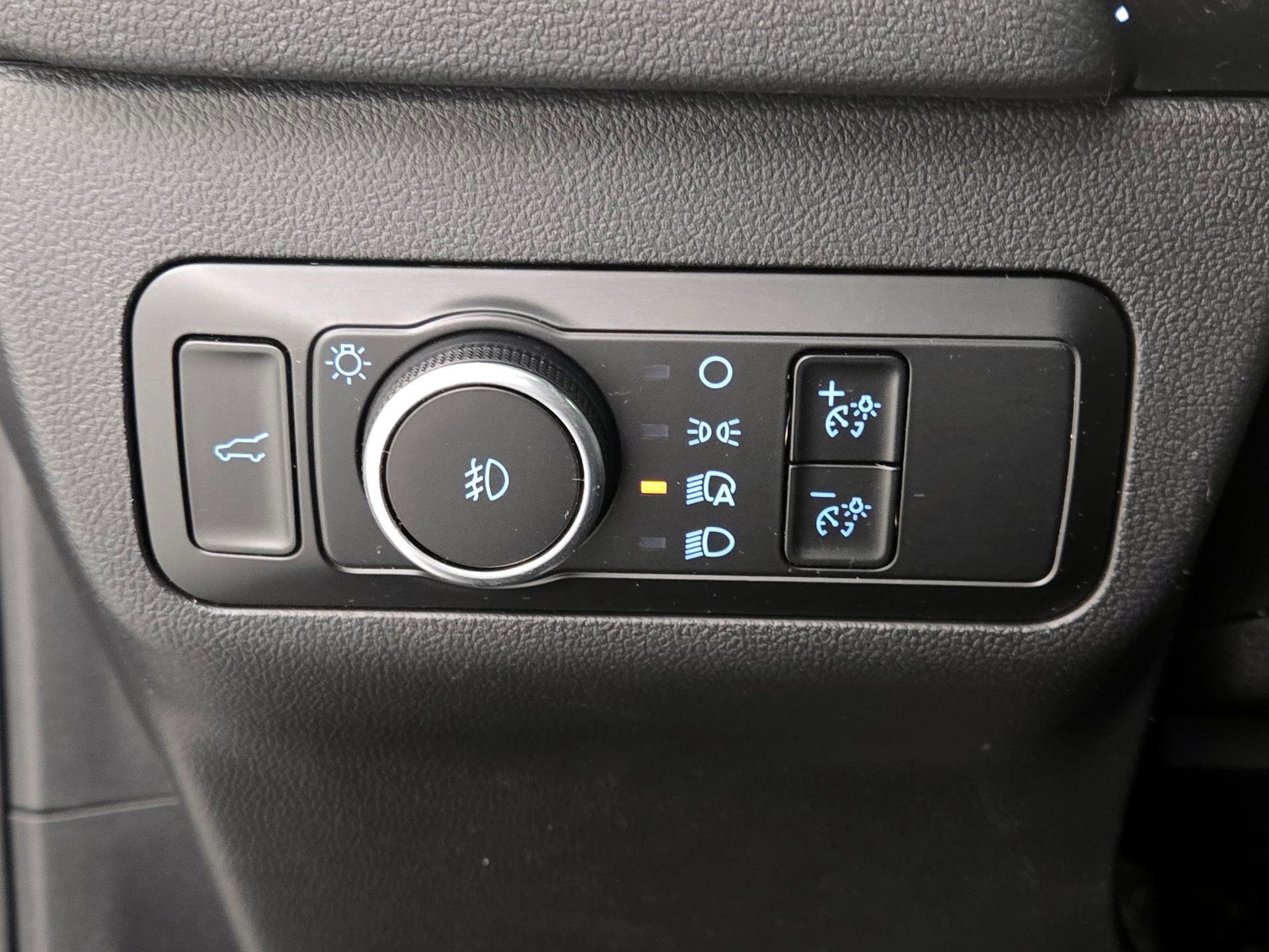 Thumbnail: 2022 Ford Escape - 13